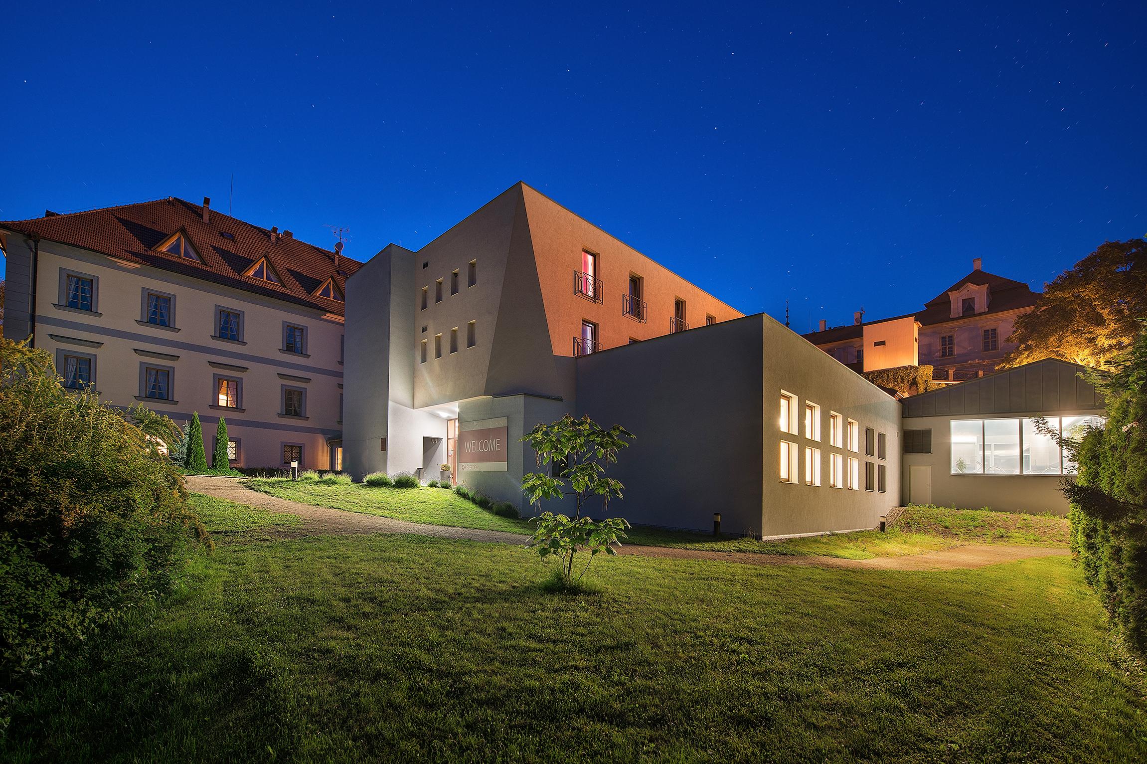 Maxmilian Lifestyle Resort****