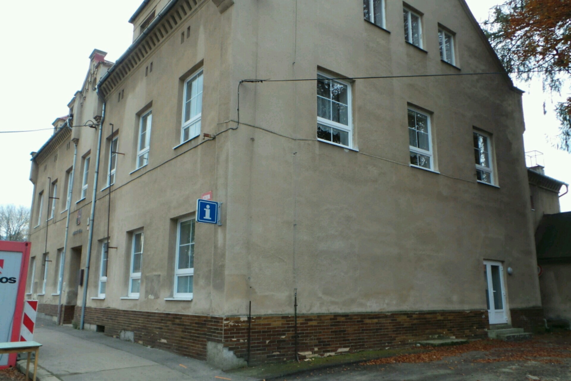 Městská knihovna a informační centrum foto 2