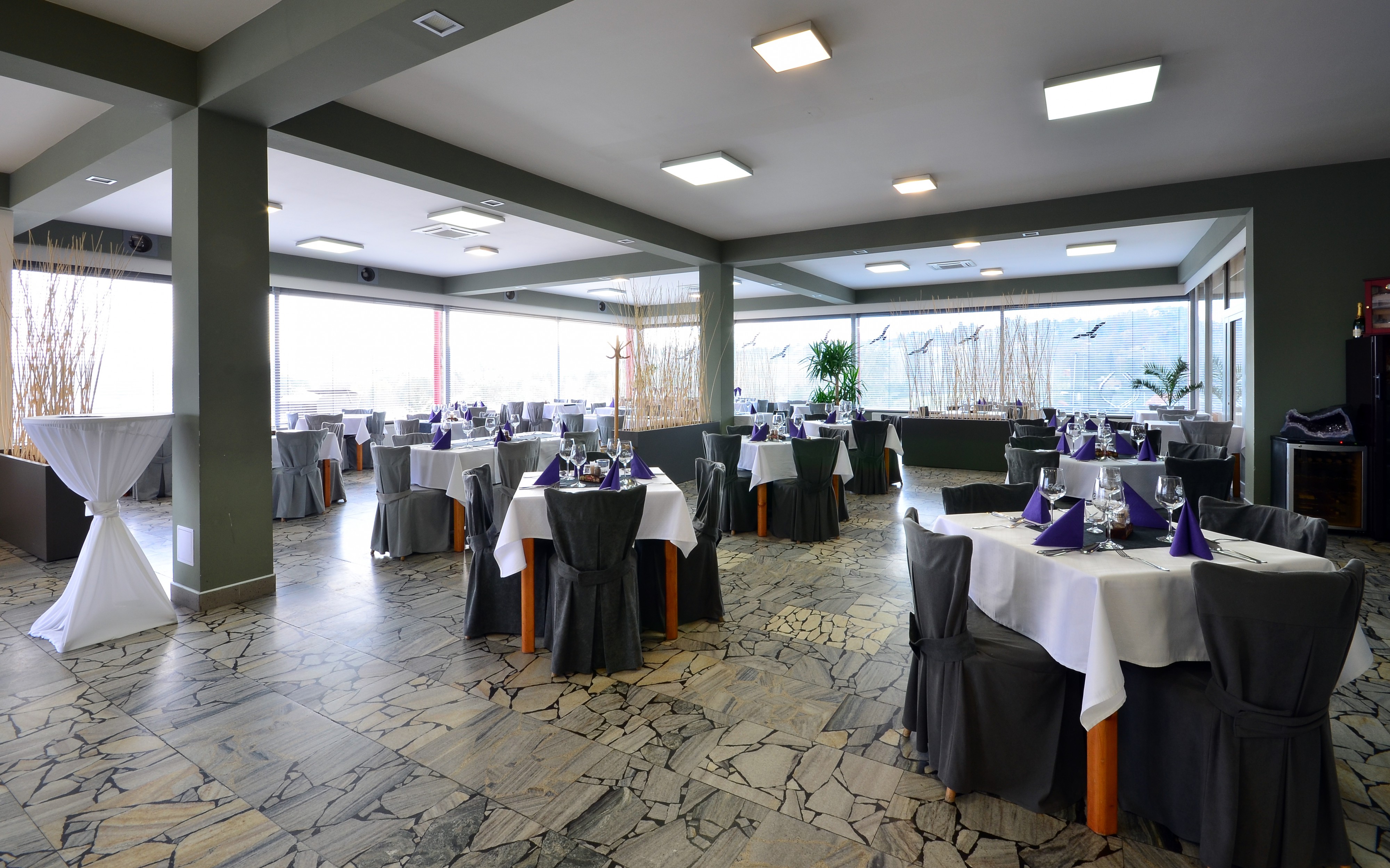 HOTEL RAKOVEC restaurace foto 6
