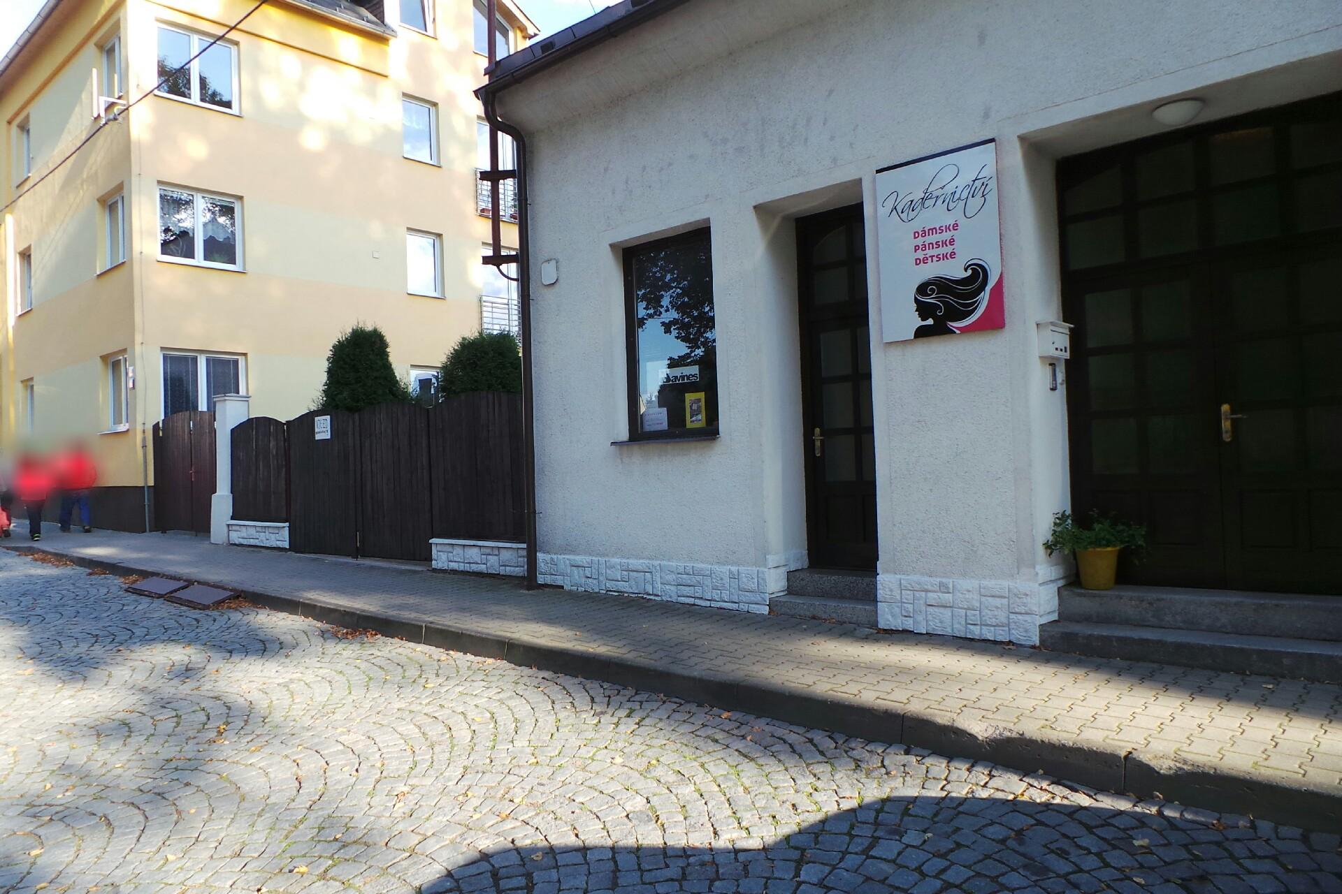 Kadeřnictví u obchodního centra