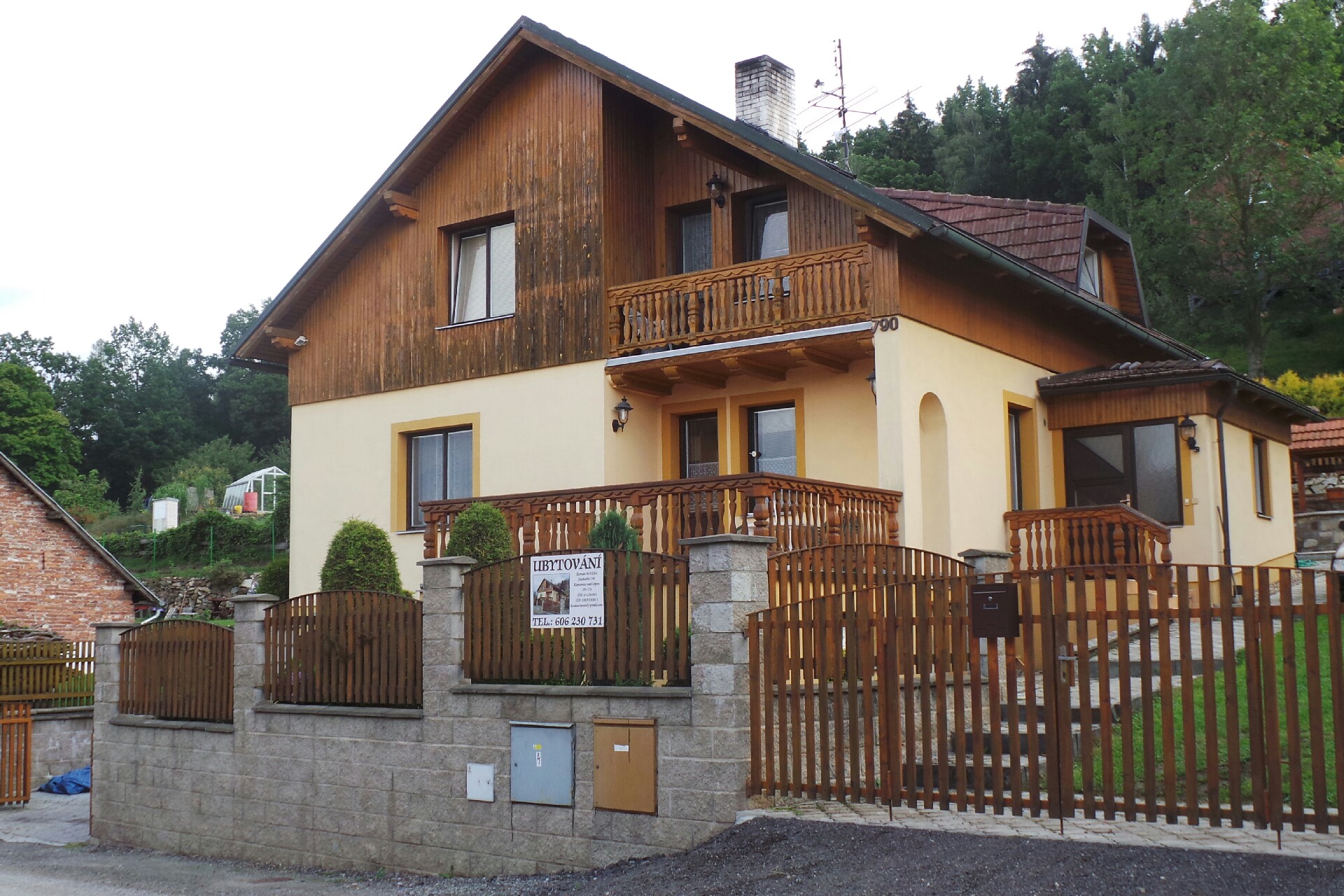 Ubytování Lhotecká 790