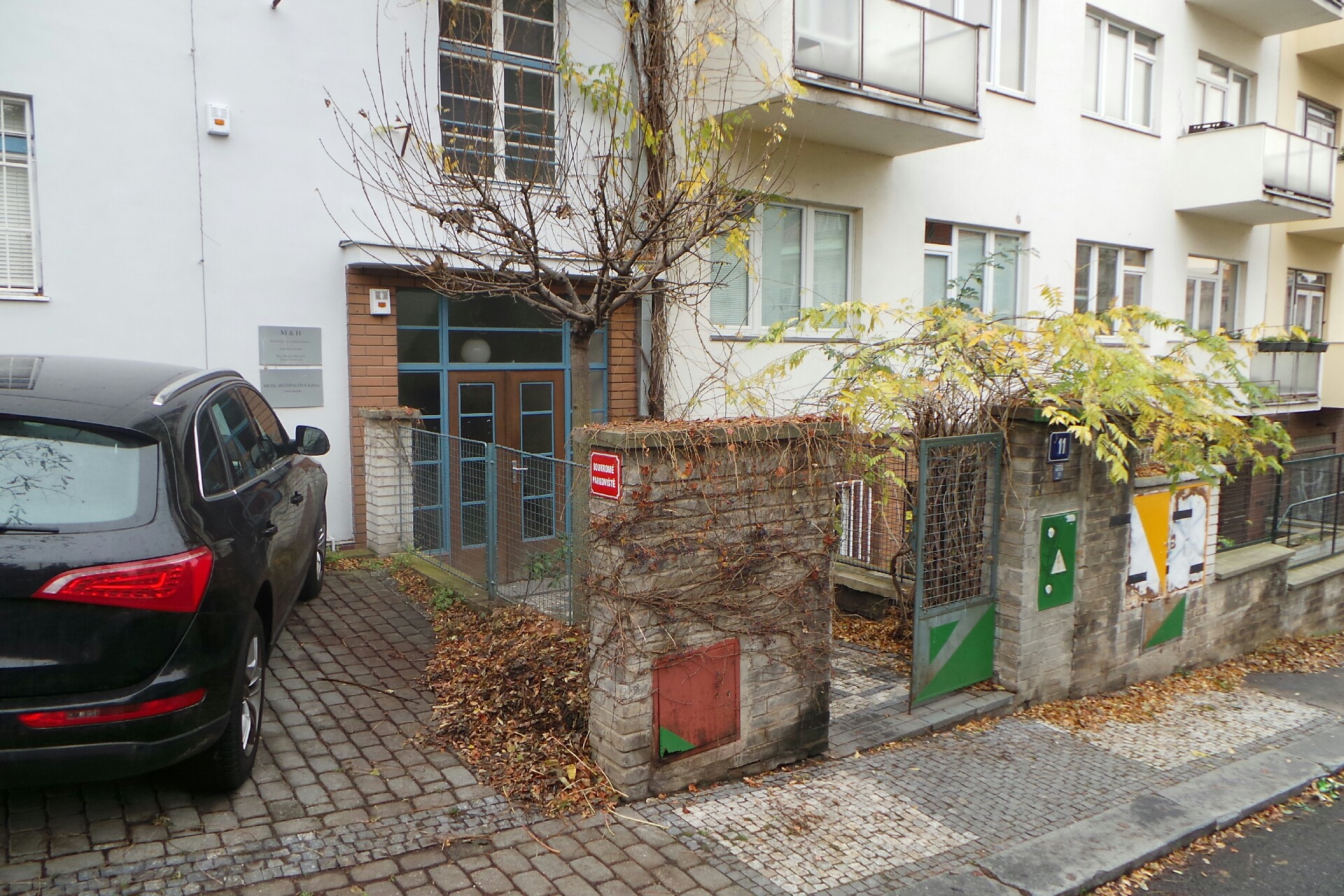 MUDr. Helena Hvížďalová