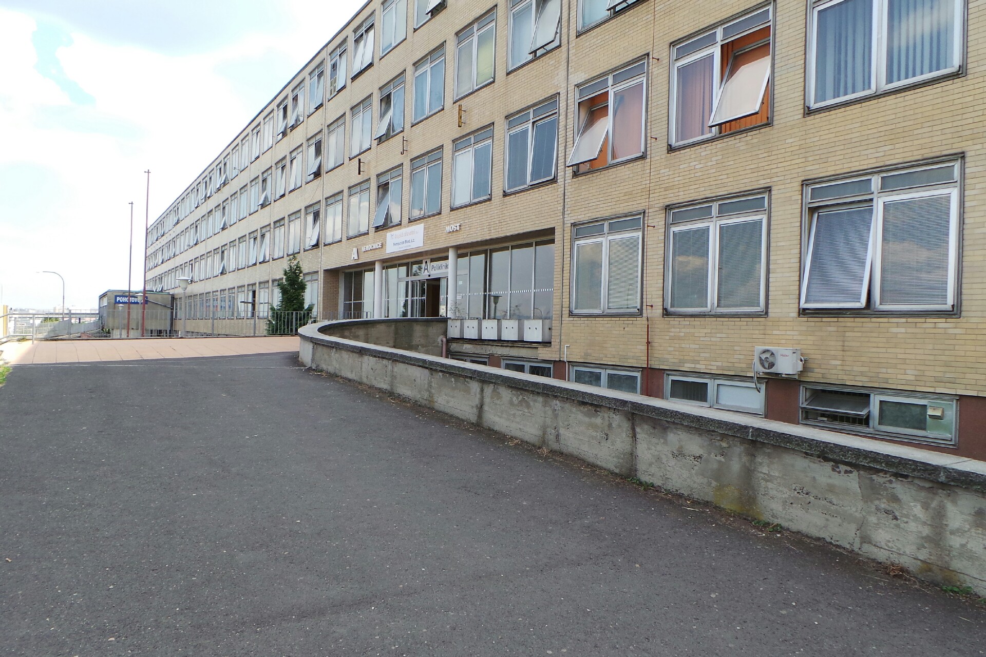 MUDr. MOLLOVÁ Ilona