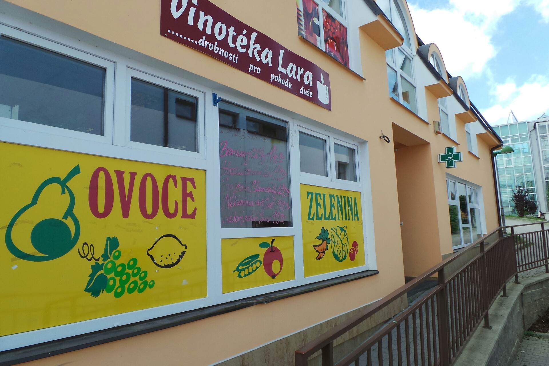 Ovoce, zelenina Karlík