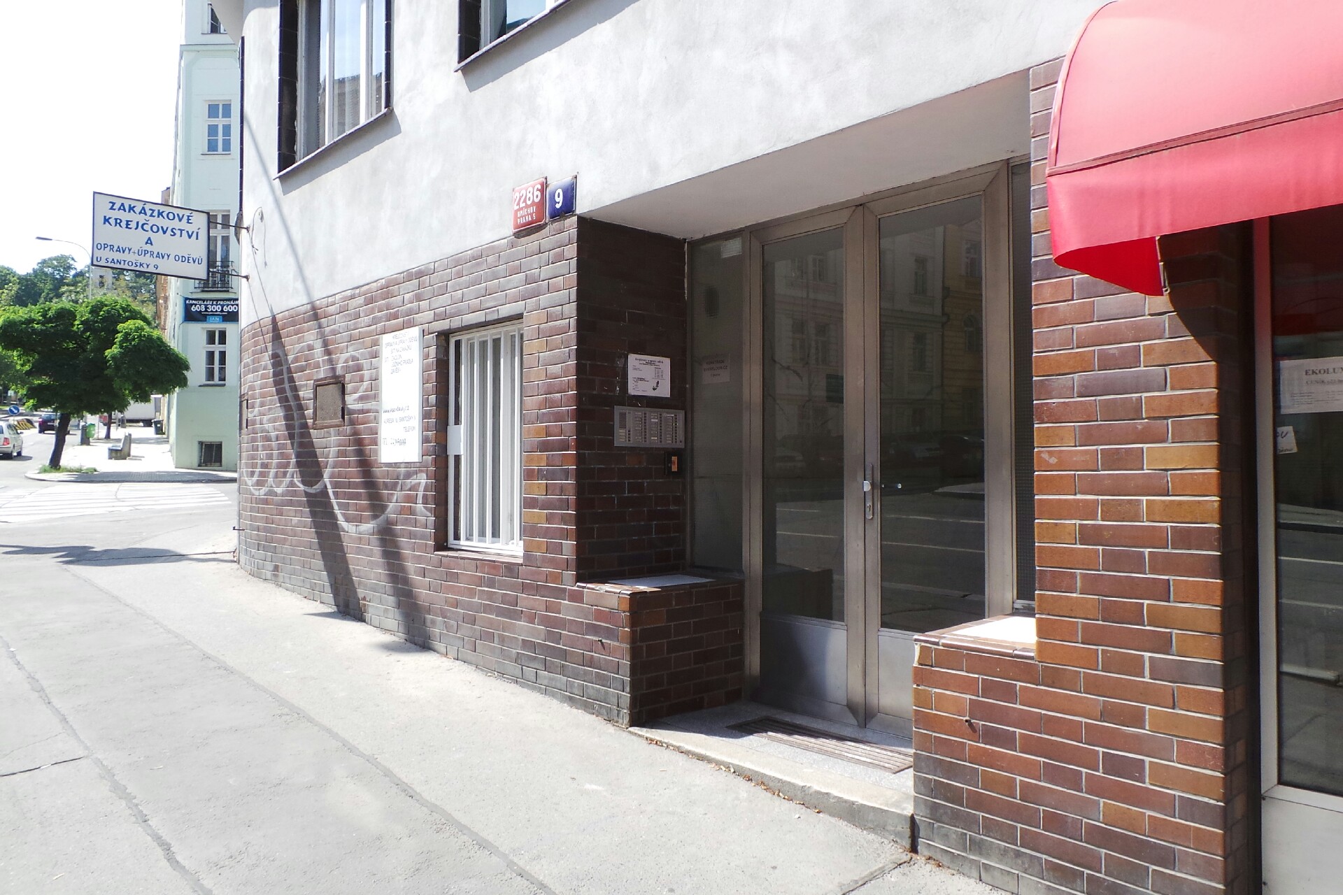 KERATRADE, spol. s r.o.