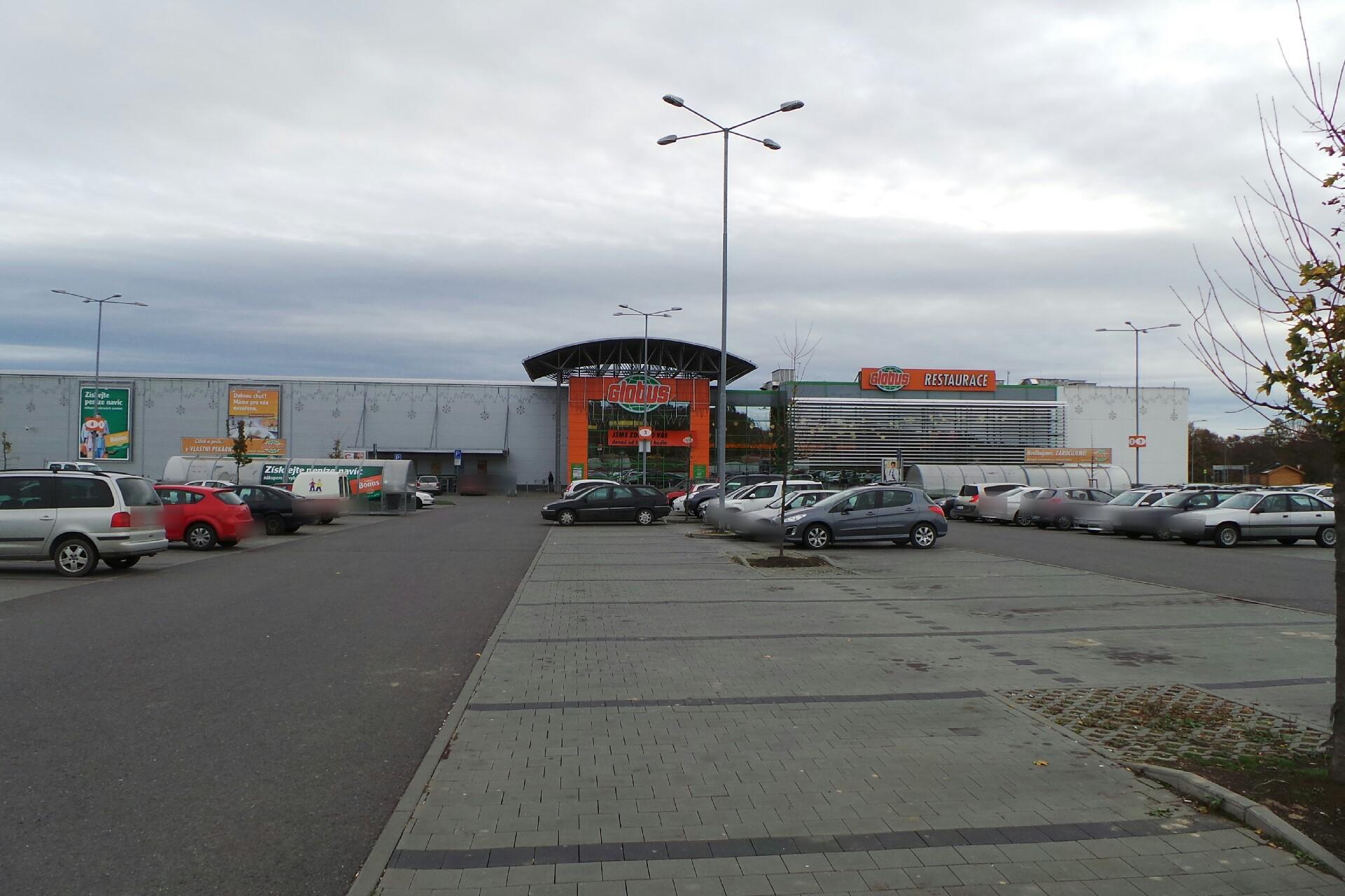 Globus Hypermarket foto 2
