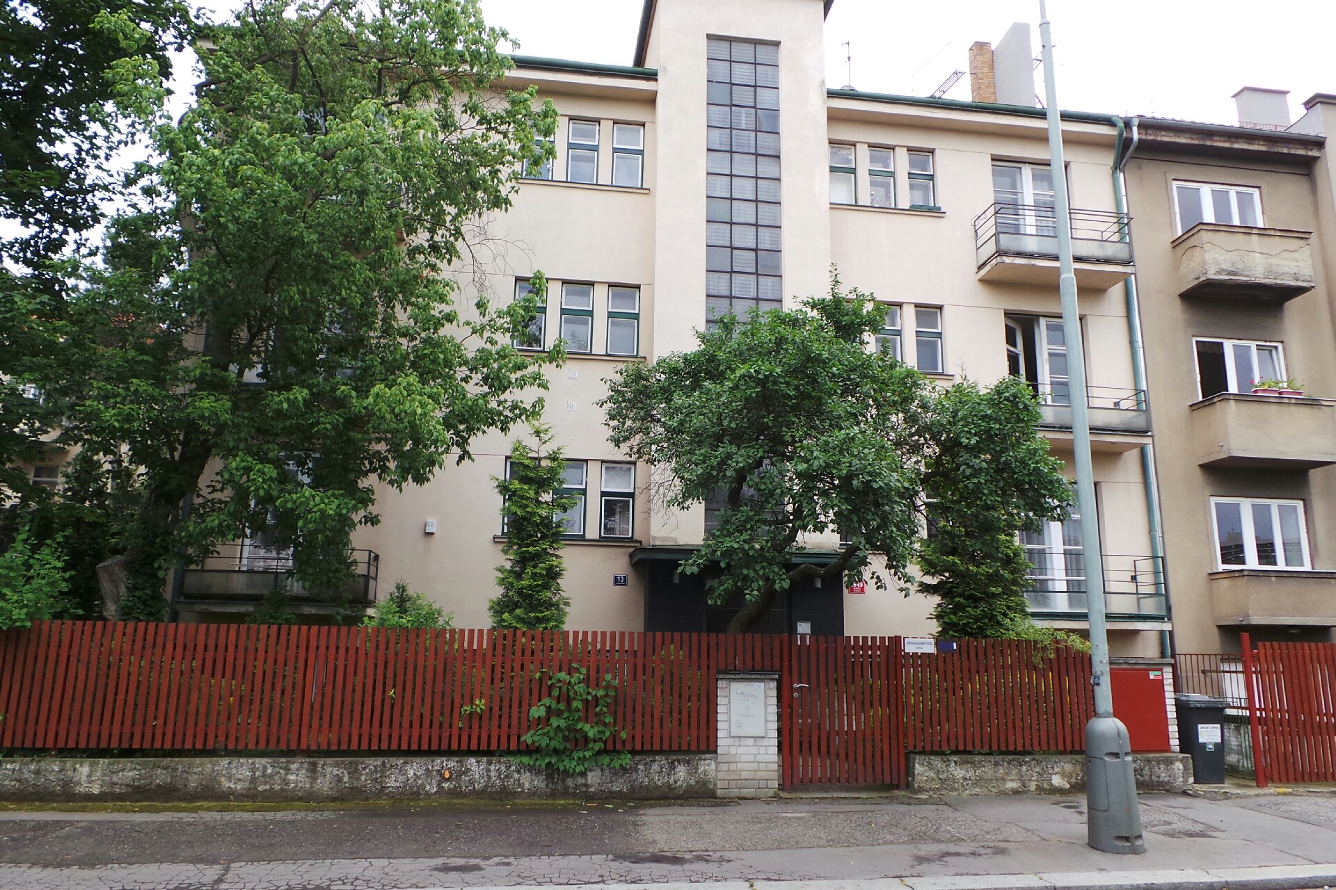 Oxford Instruments Overseas Marketing Limited Česká republika, organizační složka