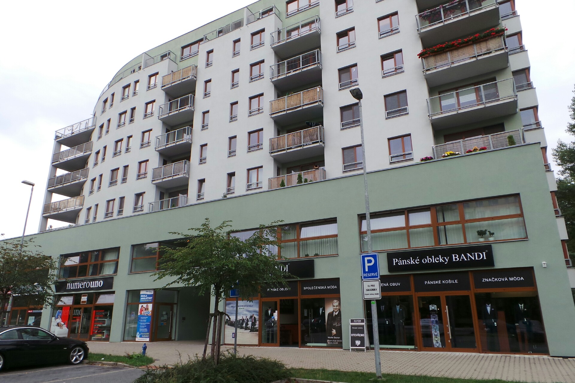 Realitní makléř J.Dolanský foto 1