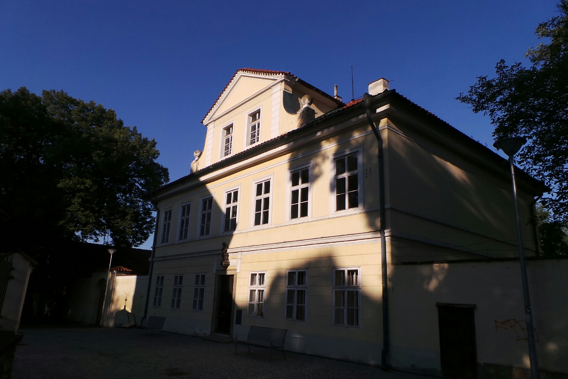 Římskokatolická farnost u kostela sv. Václava Praha - Prosek foto 2