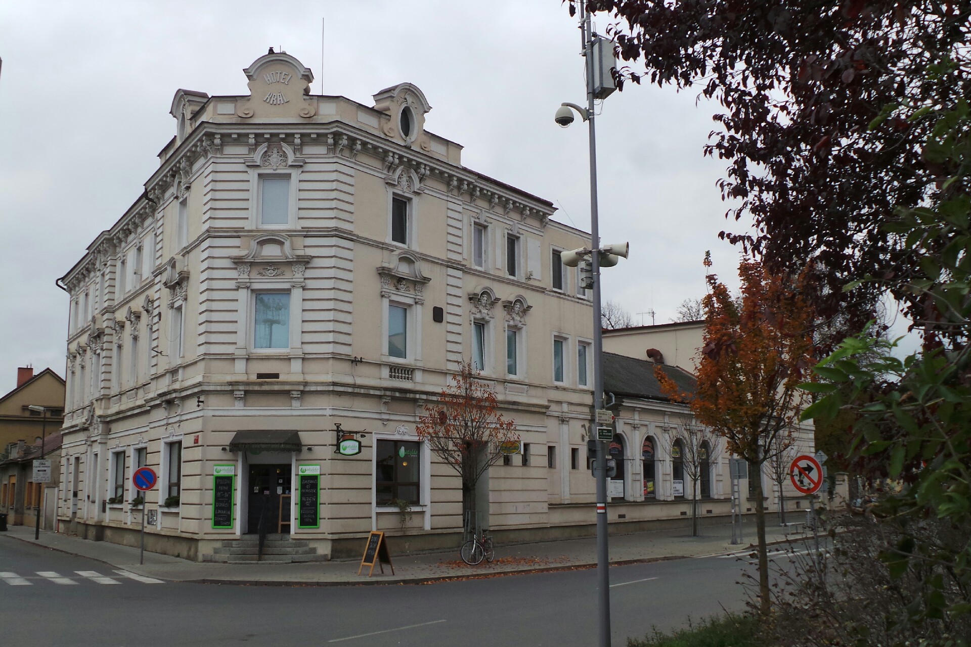 Ladislav Lörincz - portréty na zakázku