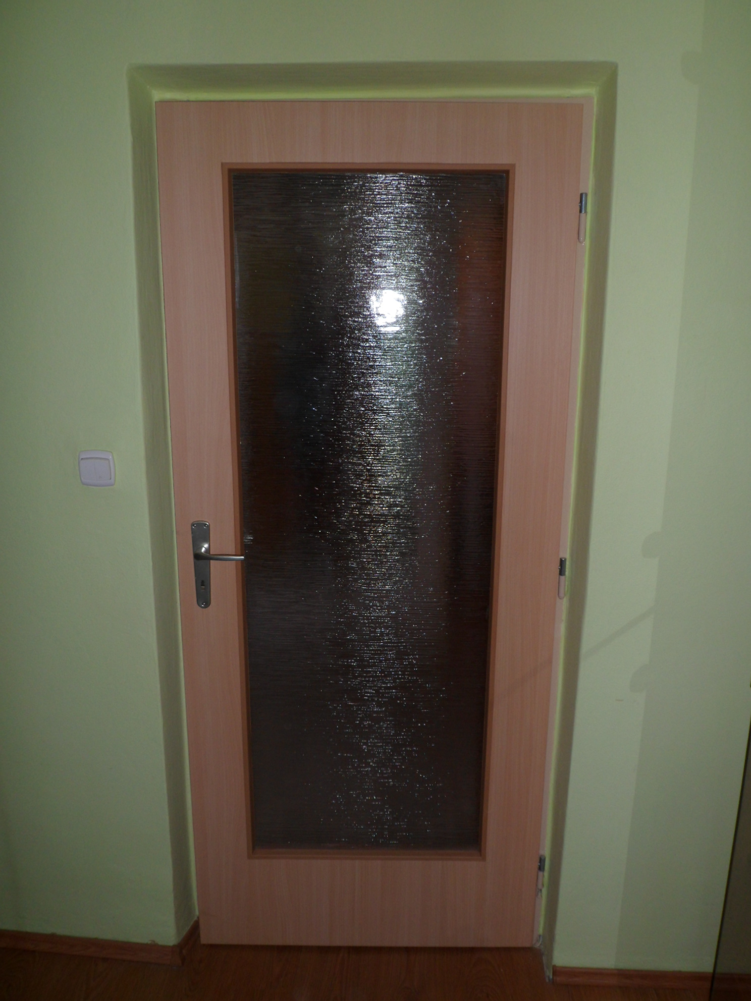 Renovia - RENOVACE DVEŘÍ, ZÁRUBNÍ a UMAKARTU foto 2