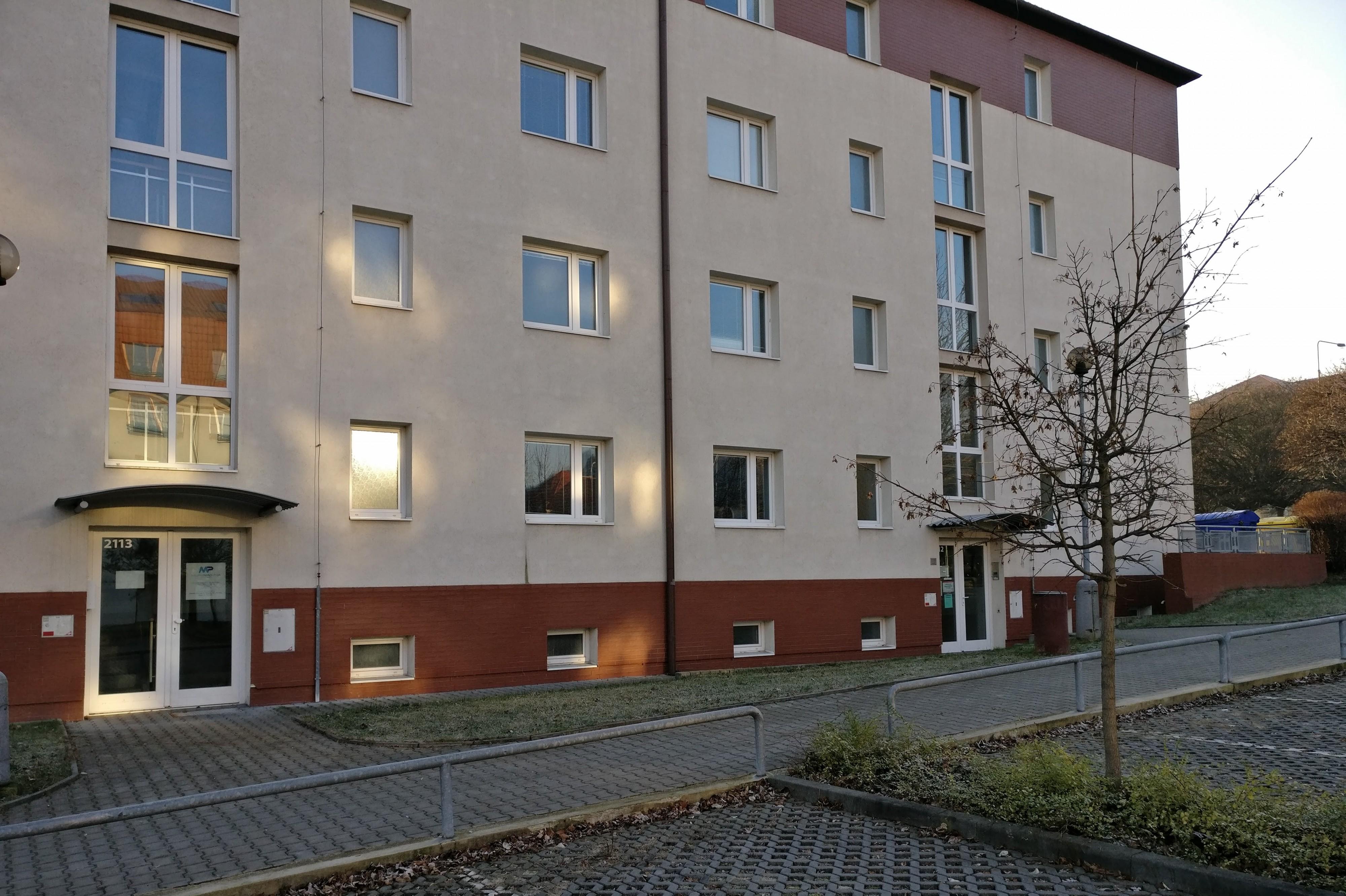 Mgr. MILAN PEROUTKA, advokát