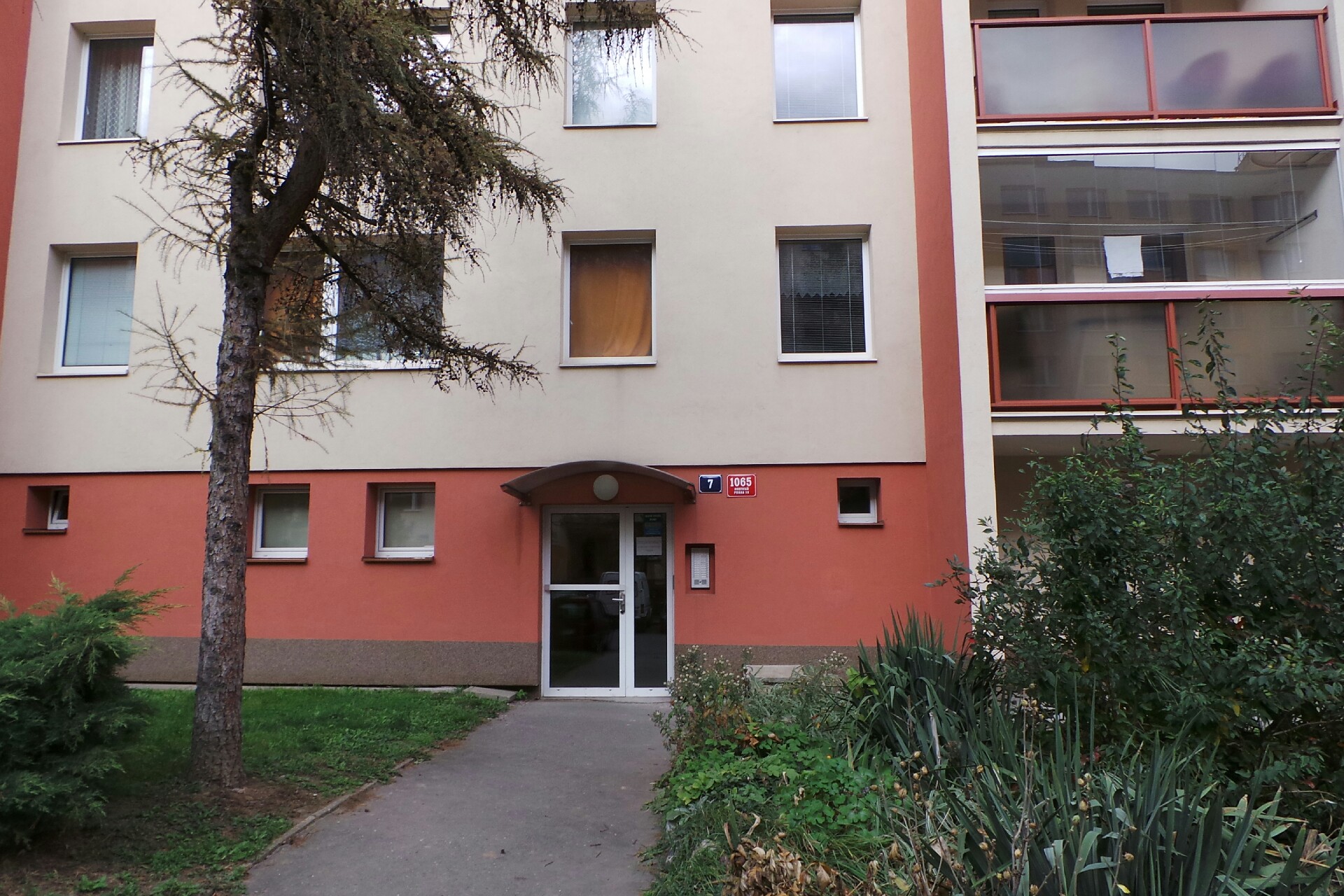 Společenství vlastníků jednotek bytového domu Chudenická 1063-1068, Praha 10