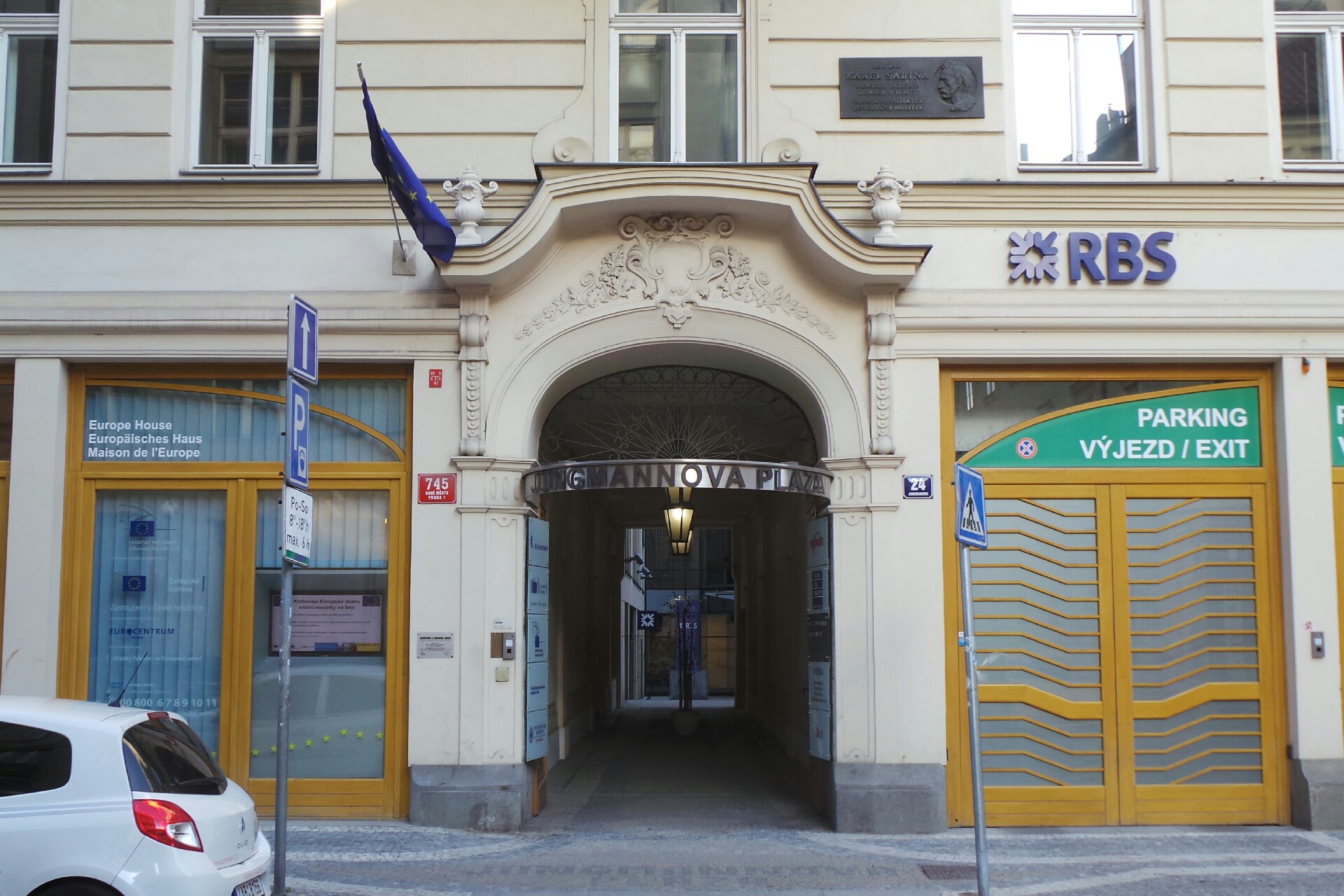 Mgr. Michal Hanuš, advokát