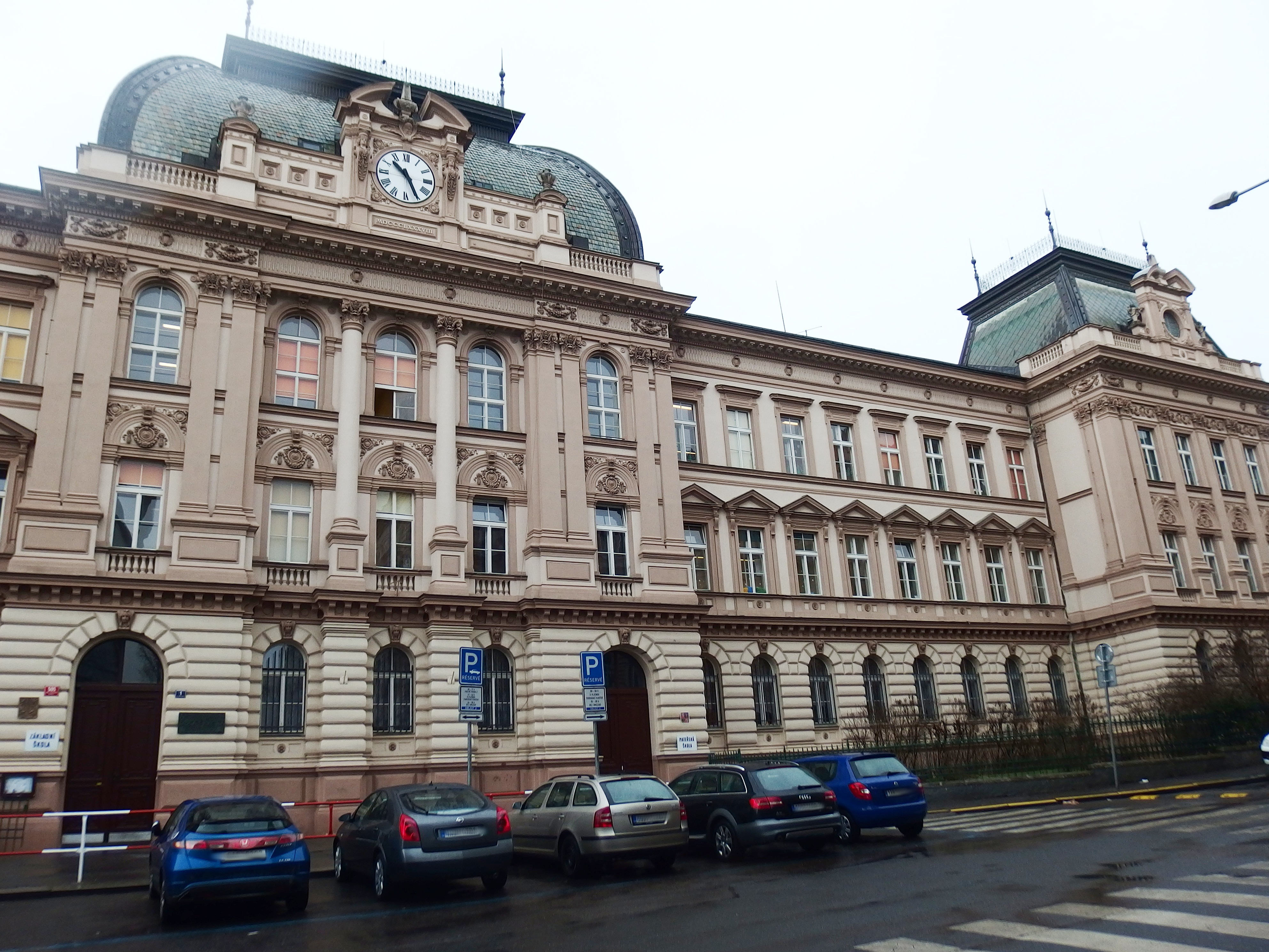 Základní škola a mateřská škola, Praha 2, Na Smetance 1