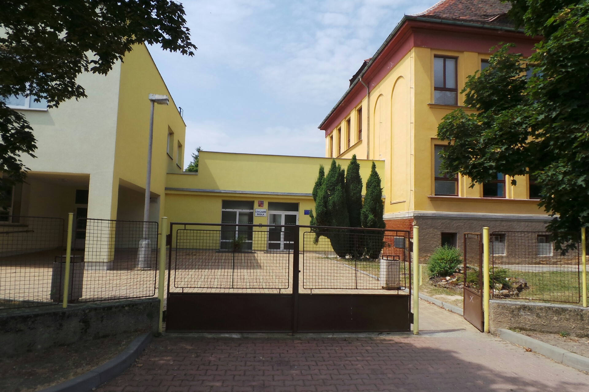 ZŠ Město Touškov foto 1