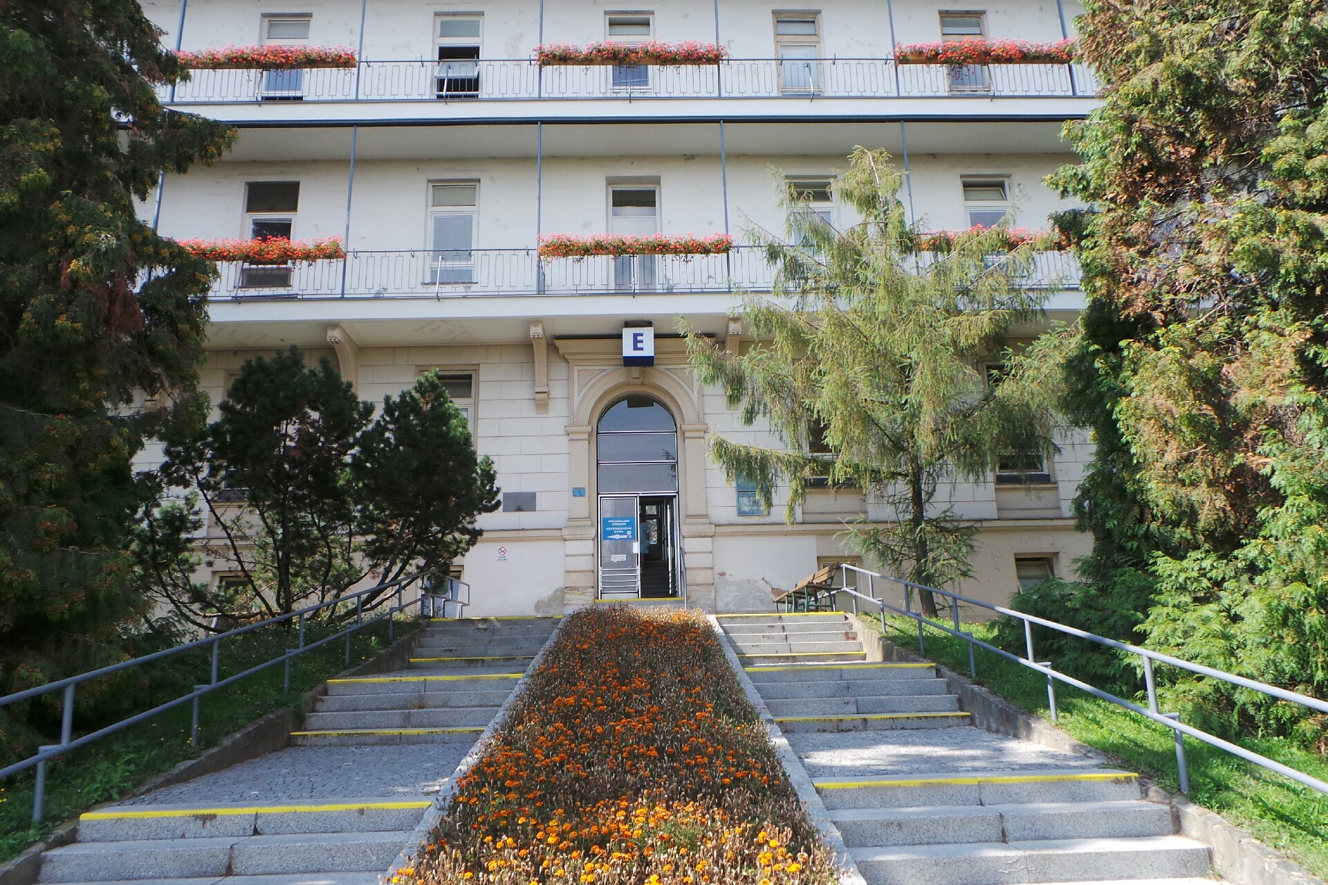 Oční ambulance - Fakultní nemocnice Olomouc