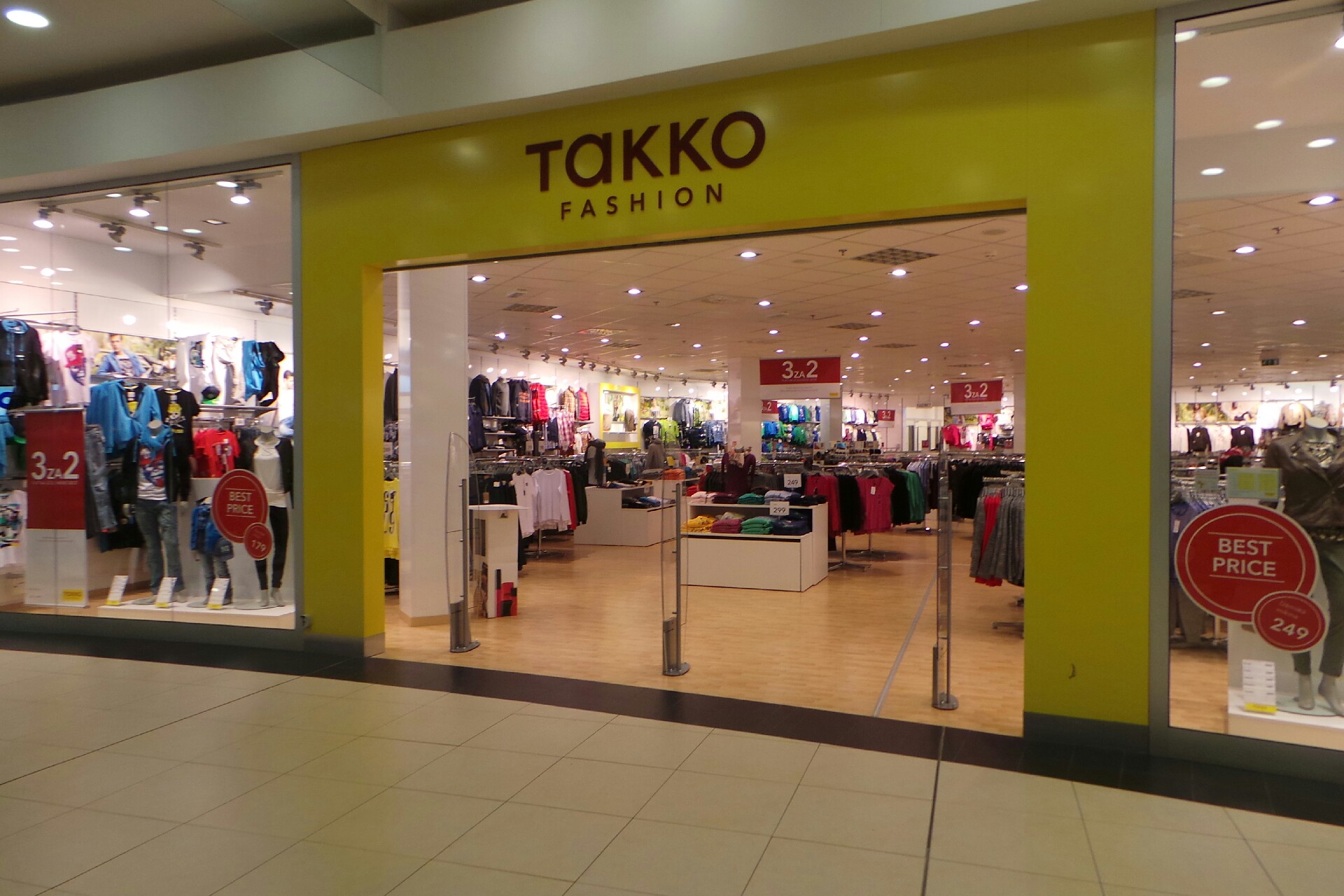 TAKKO FASHION