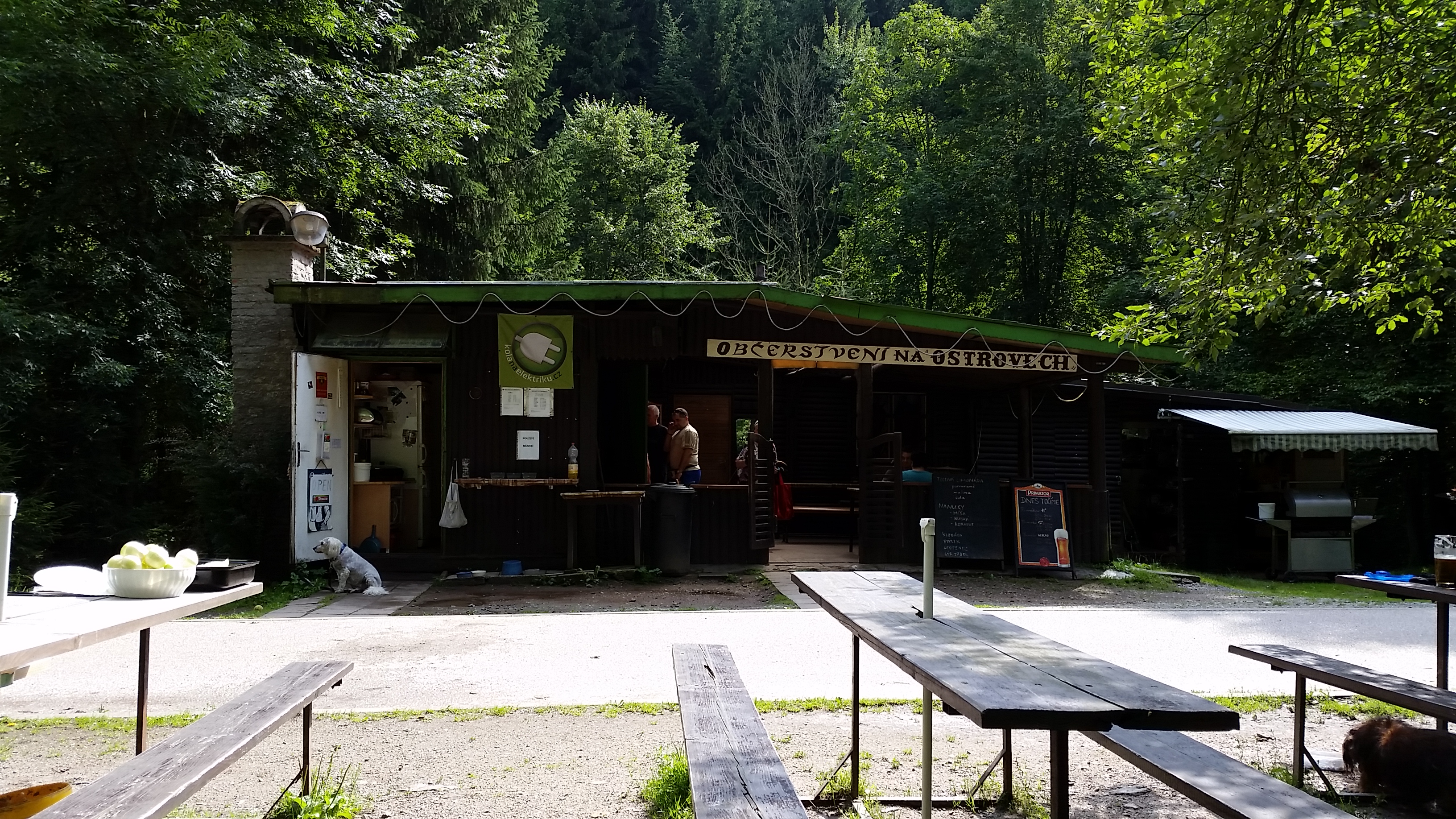 Občerstvení Na Ostrovech foto 2