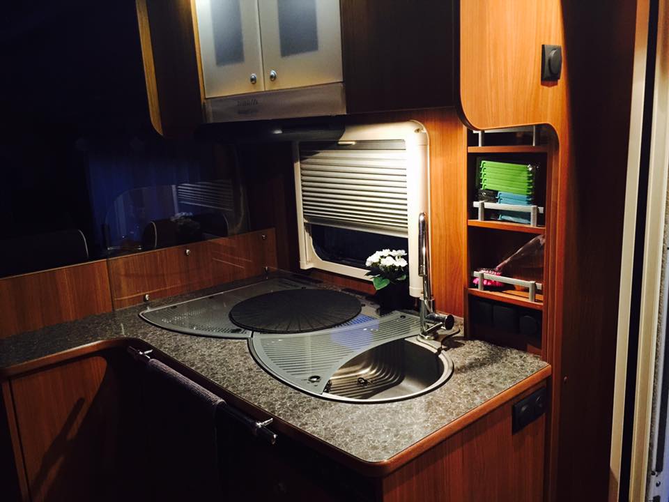 RENTLUXURY foto 4