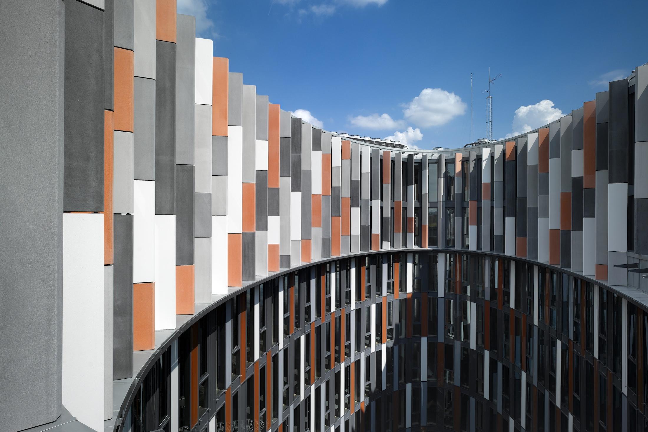 Česká komora lehkých obvodových plášťů