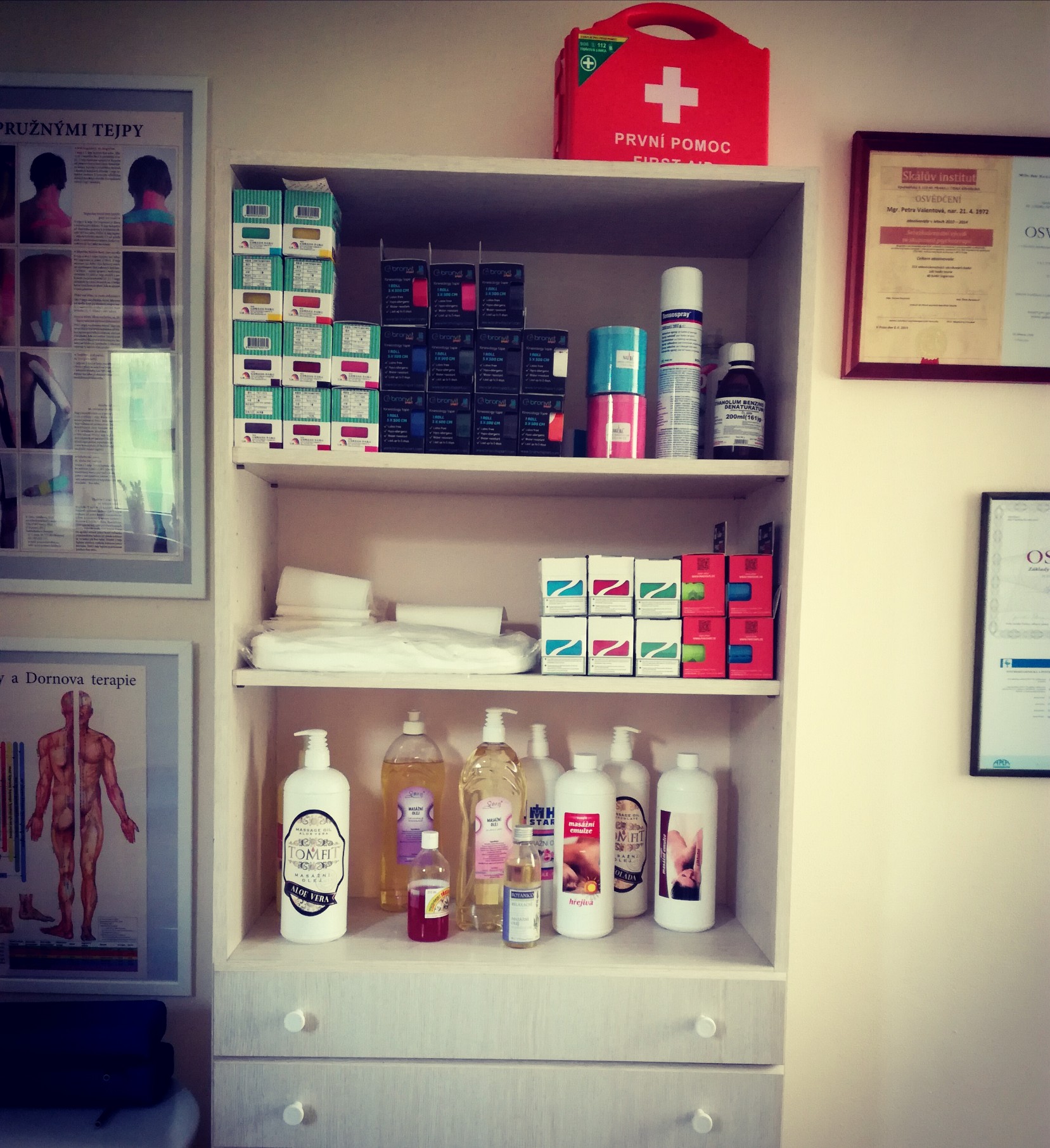 Léčba dotykem - masáže Petra - kineziotaping foto 3