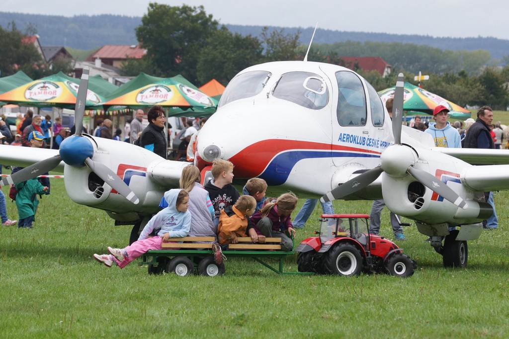 Aeroklub Dvůr Králové nad Labem foto 2
