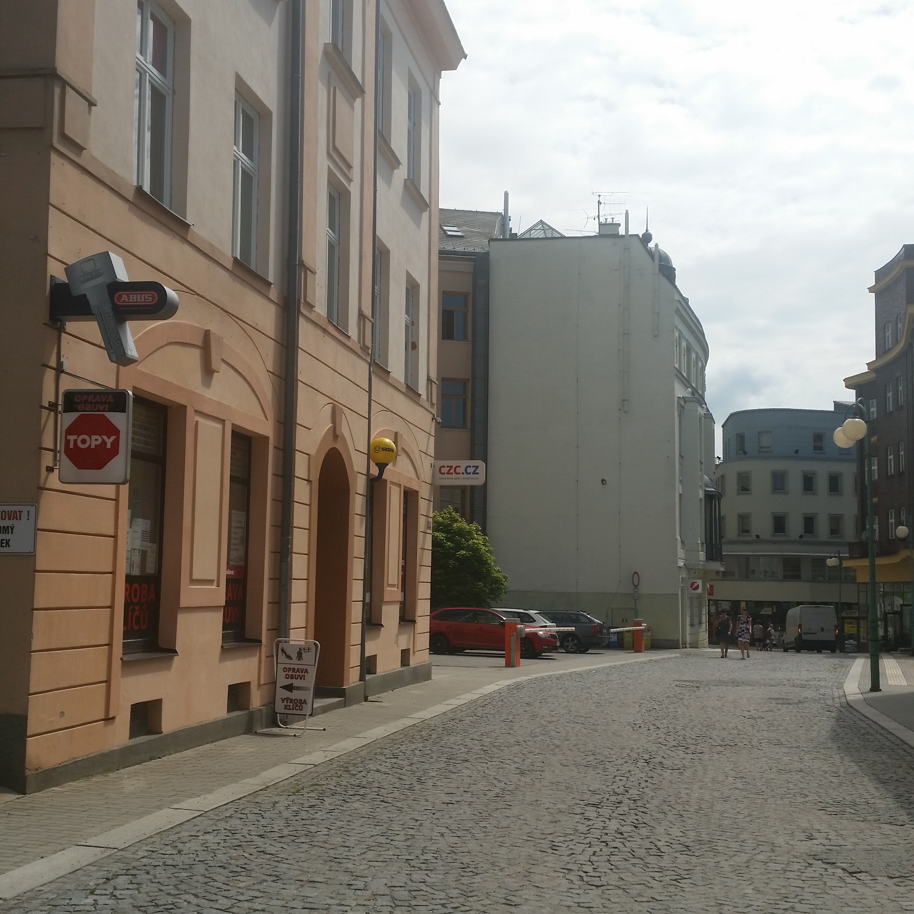 Milan Fadrhonc - Oprava obuvi - výroba klíčů foto 3