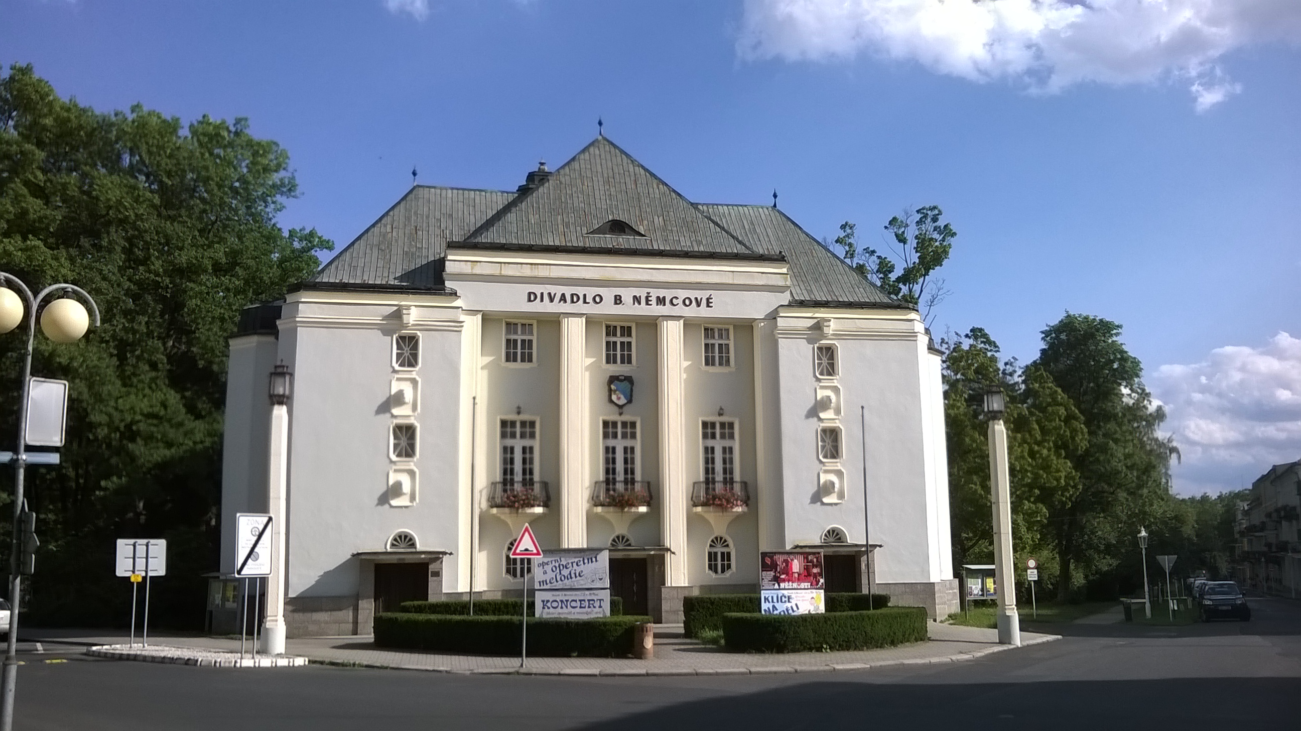 Divadlo Boženy Němcové foto 2