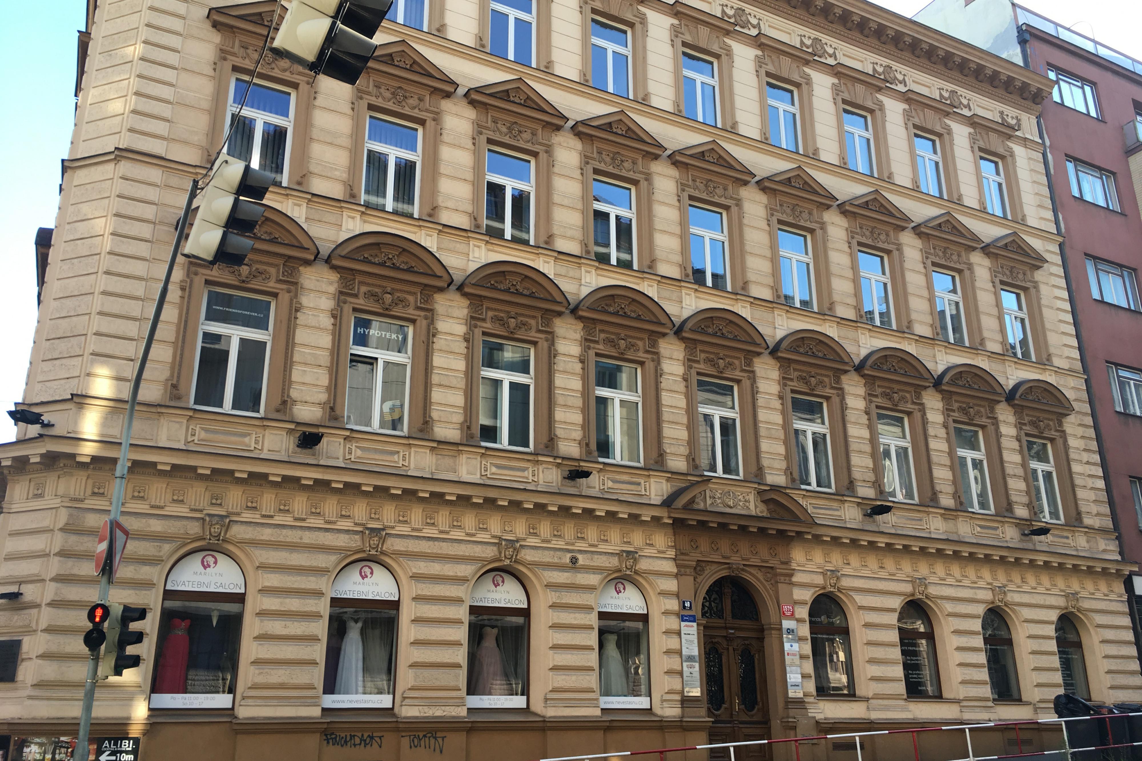 JUDr. Daniela Anderson, Ph.D., notářka foto 1