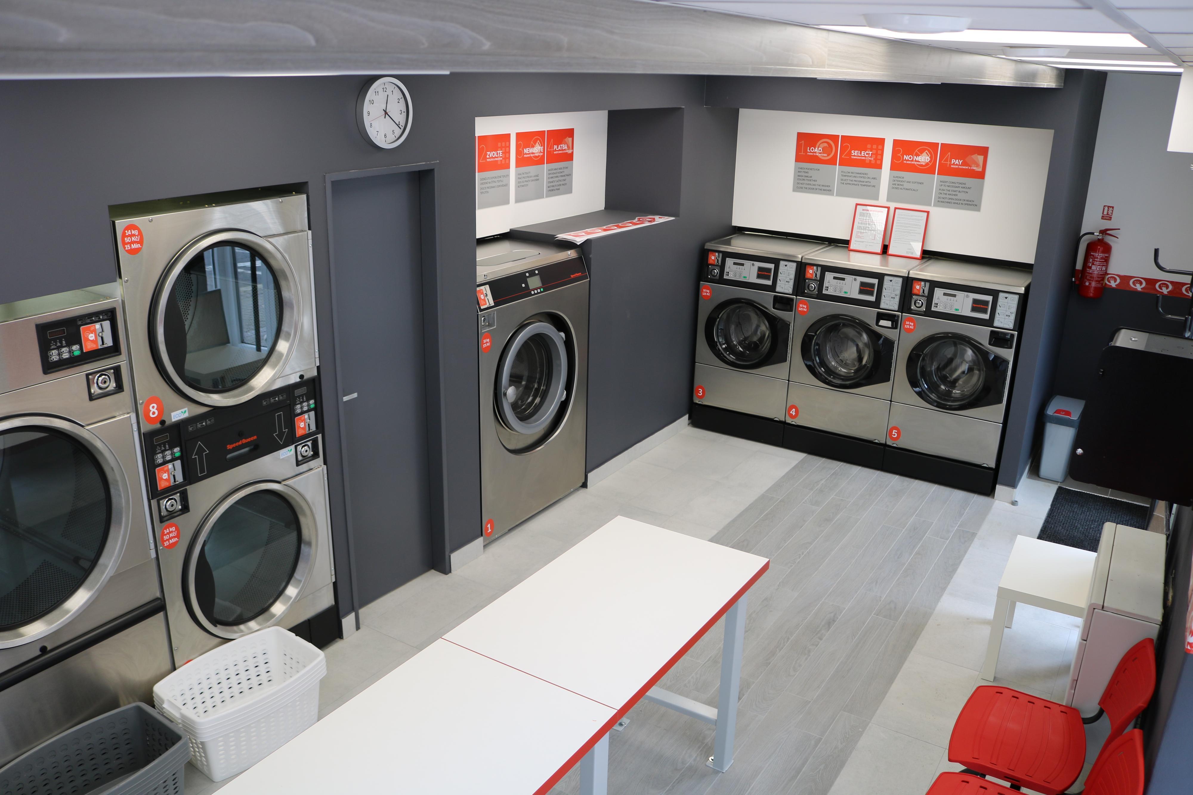 Samoobslužná prádelna Speed Queen, Laundry