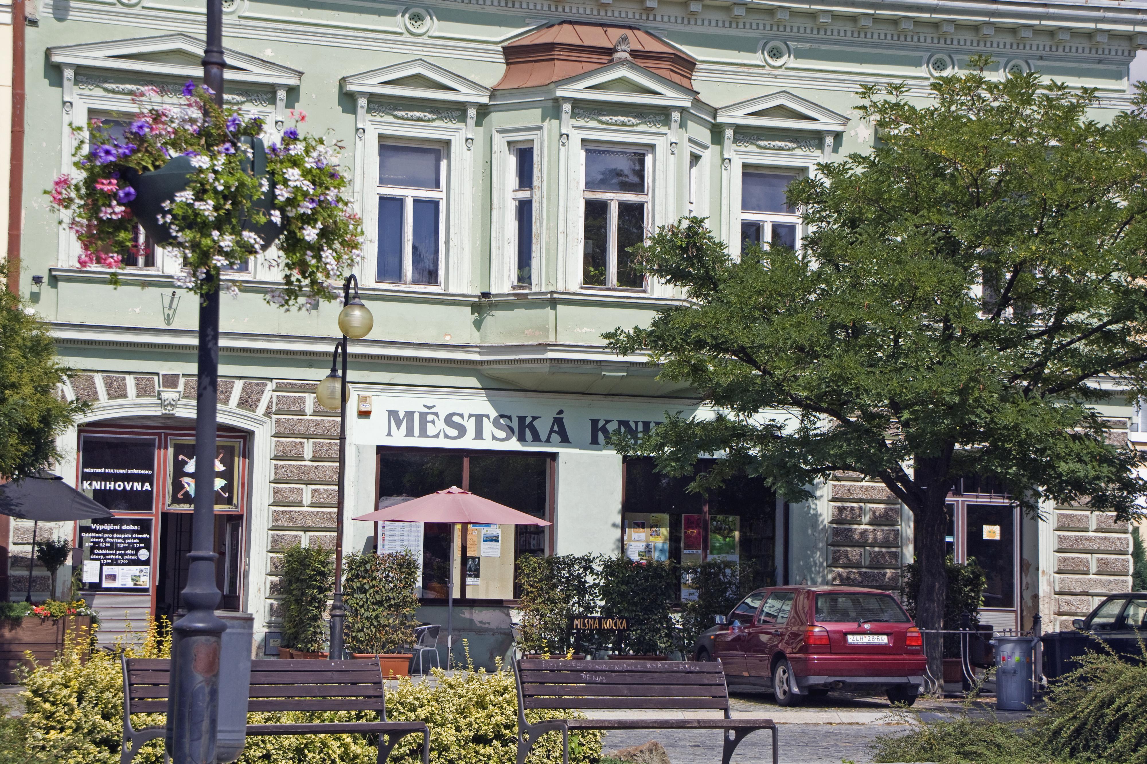 Městská knihovna Holešov foto 2