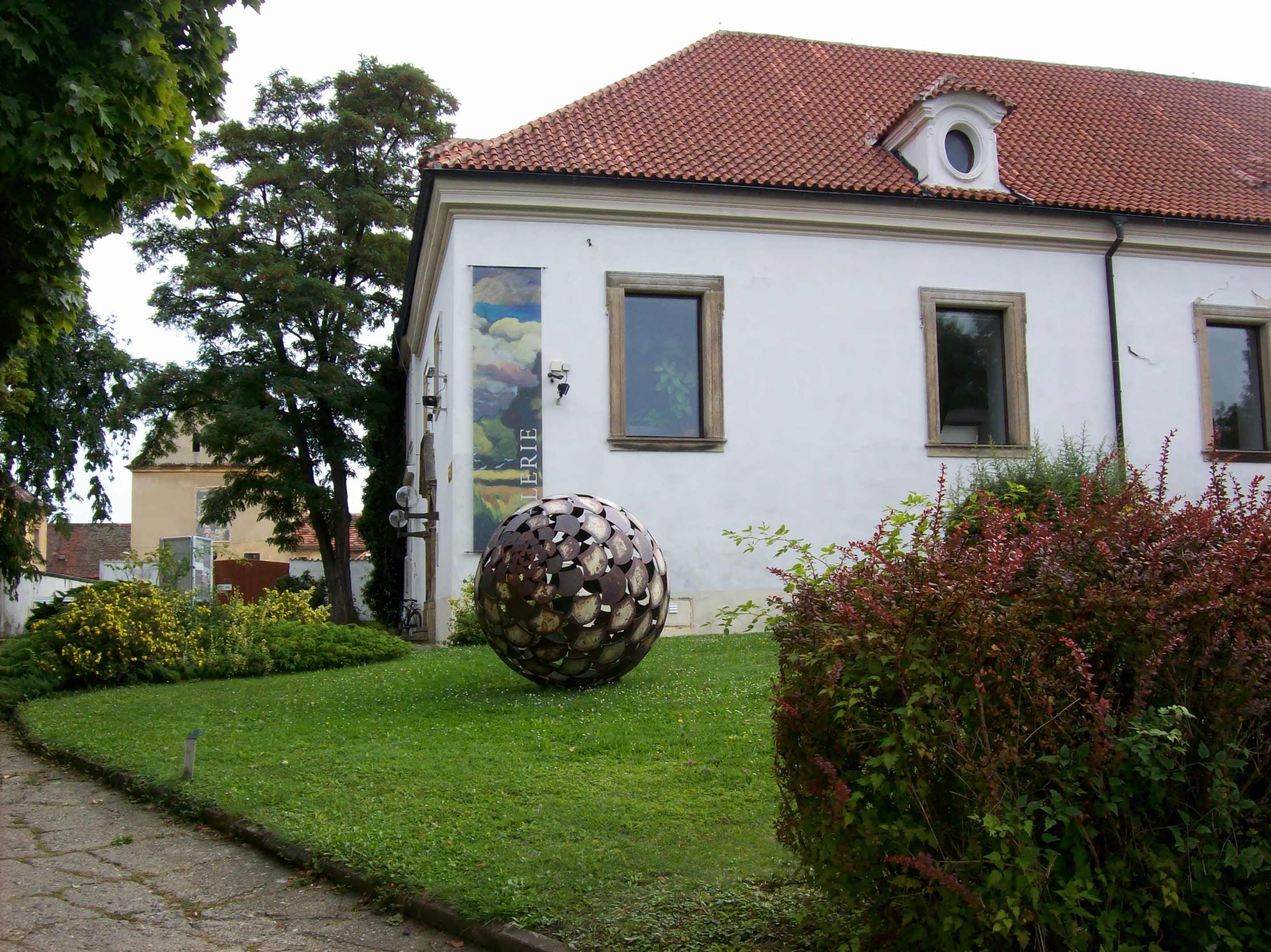Knihovna Galerie moderního umění Roudnice nad Labem foto 2