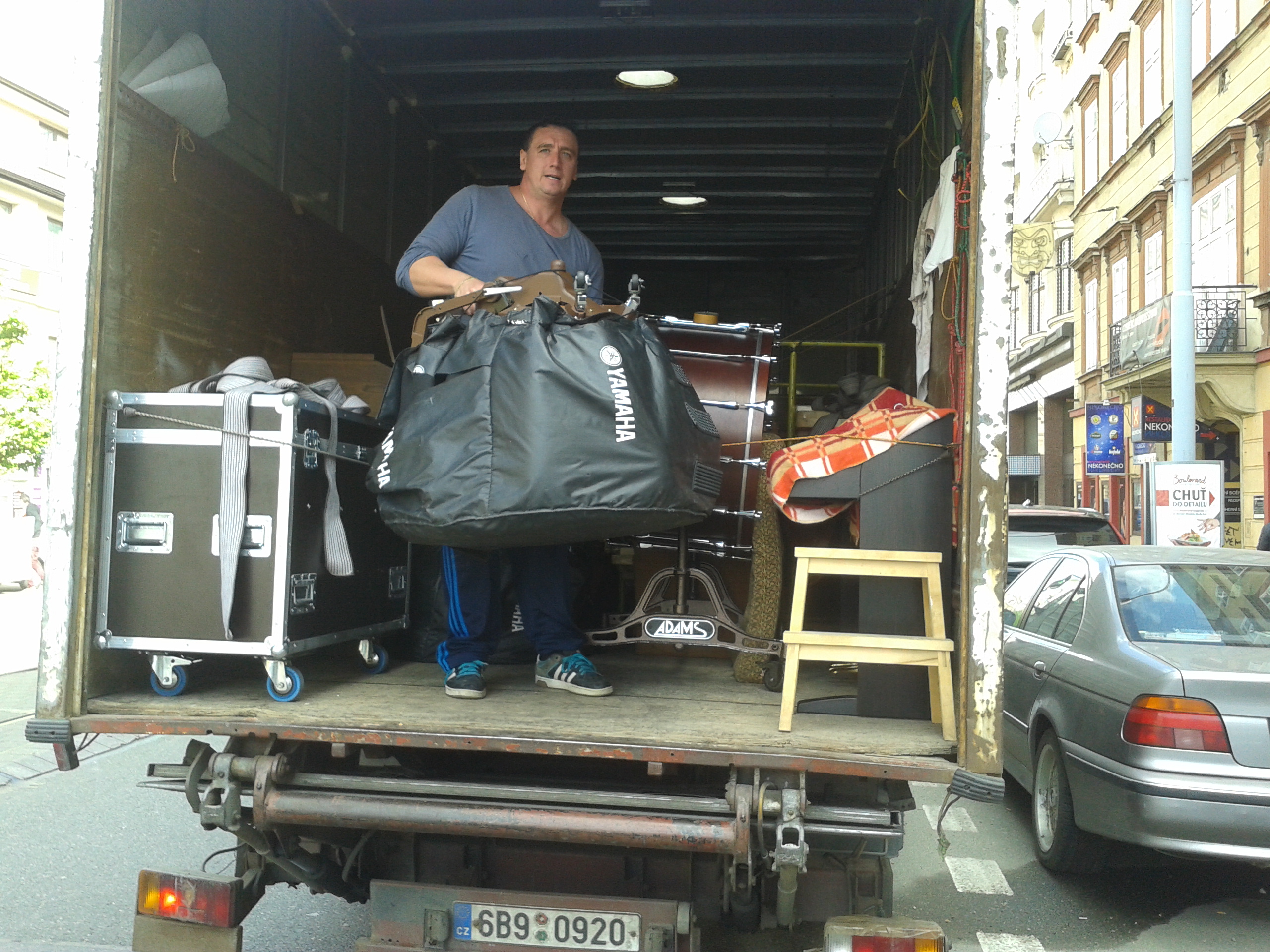 STĚHOVÁNÍ A JE TO foto 3