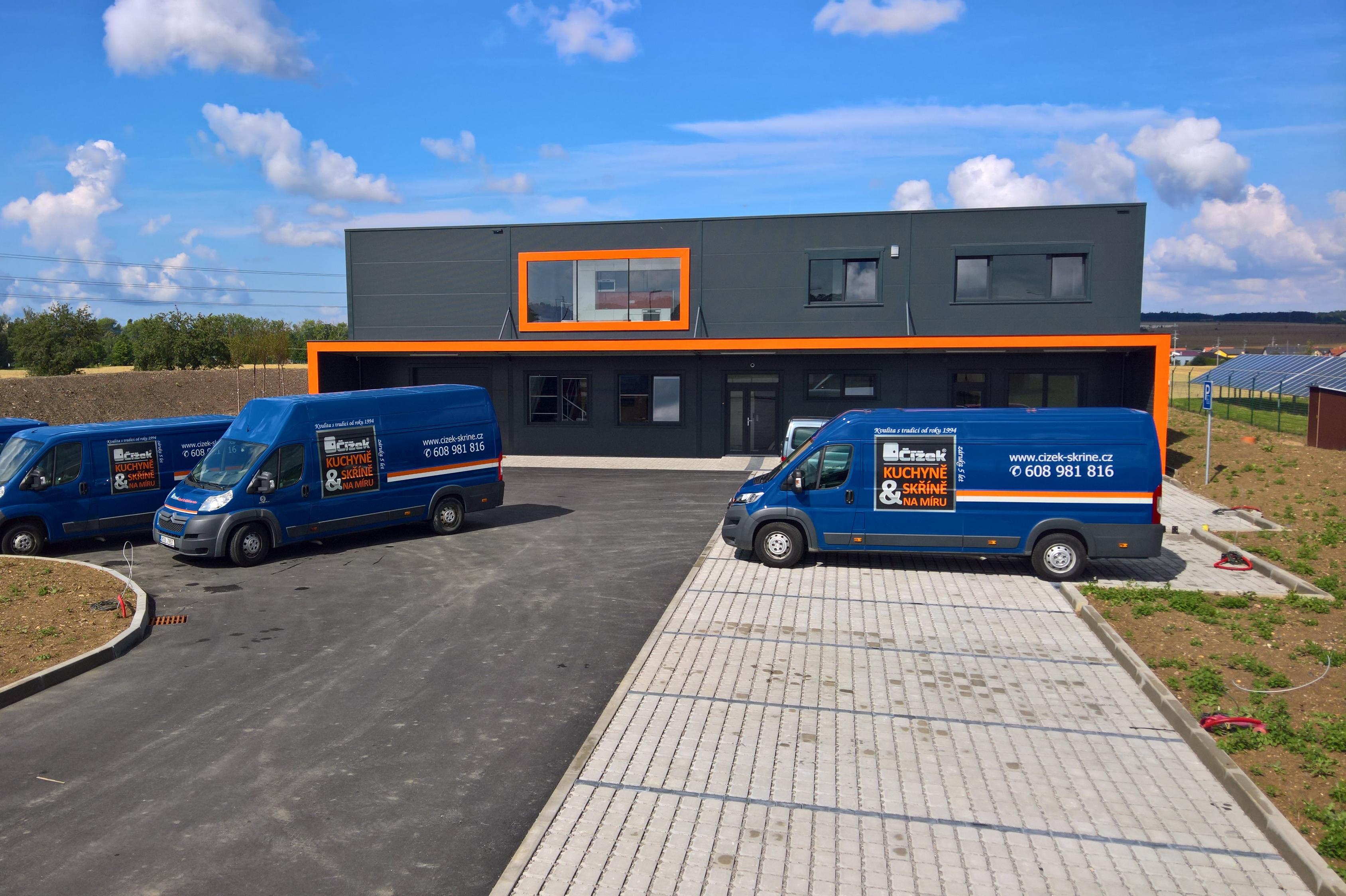 Čížek - kuchyně & skříně na míru foto 1