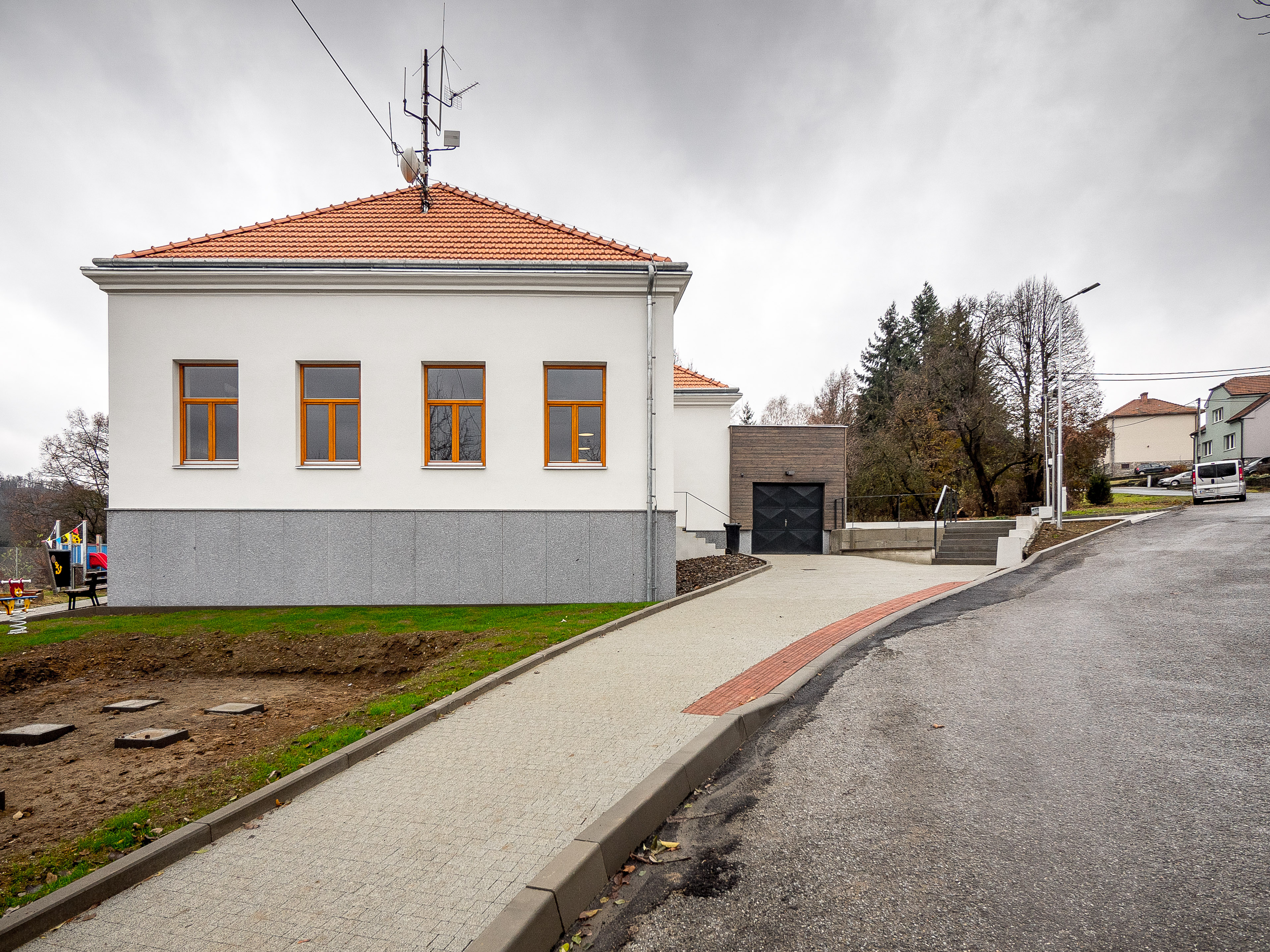 Velatice - obecní úřad foto 3
