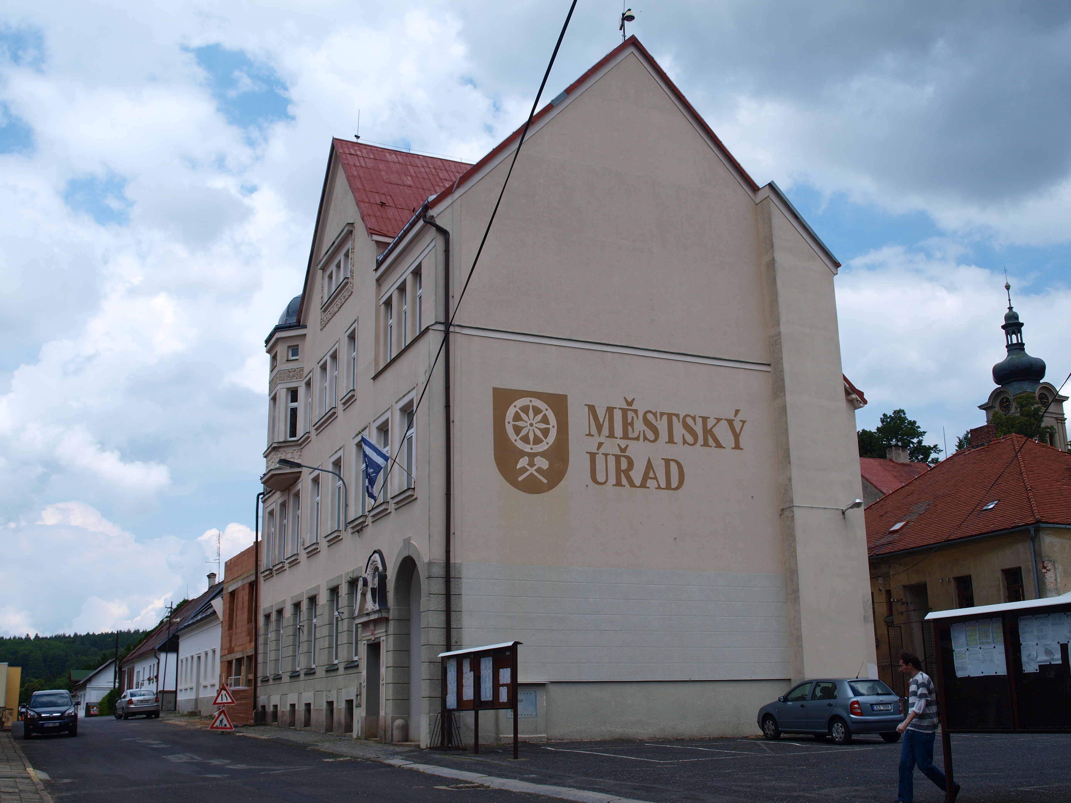 Nové Město pod Smrkem - městský úřad foto 2