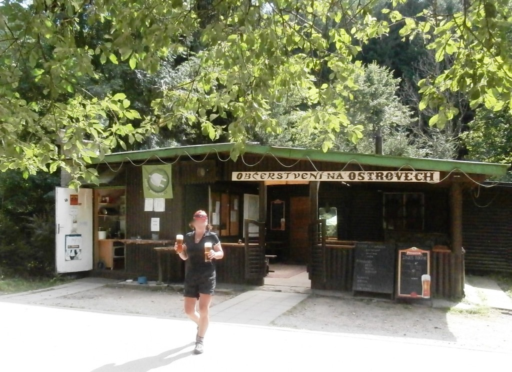 Občerstvení Na Ostrovech foto 1