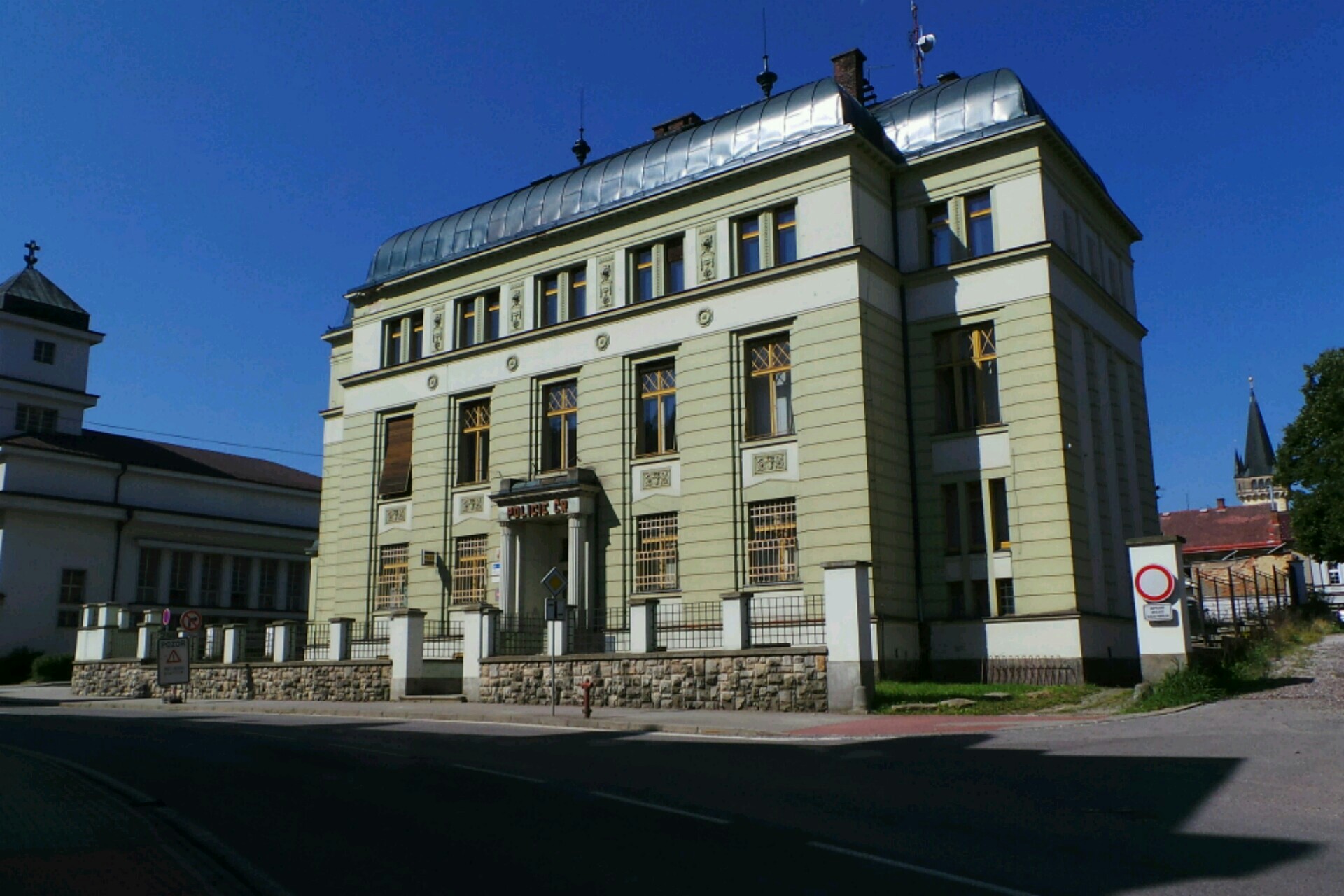 Policie ČR - Obvodní oddělení Dvůr Králové nad Labem