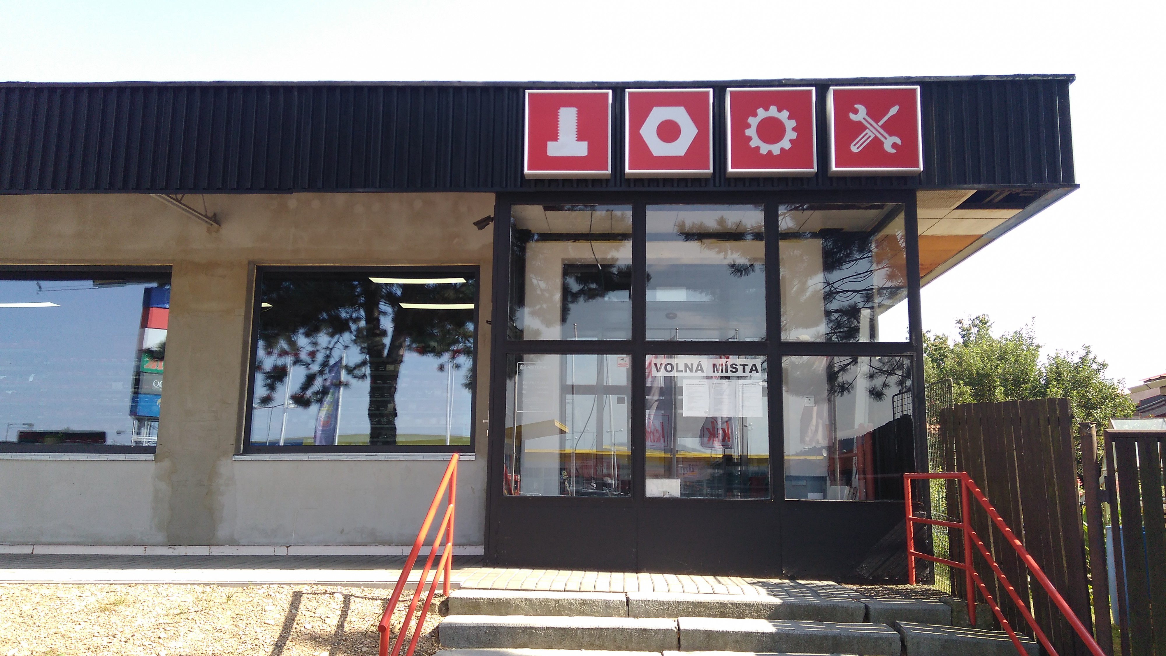 FASTONEX s.r.o., standardní a speciální spojovací materiály foto 2