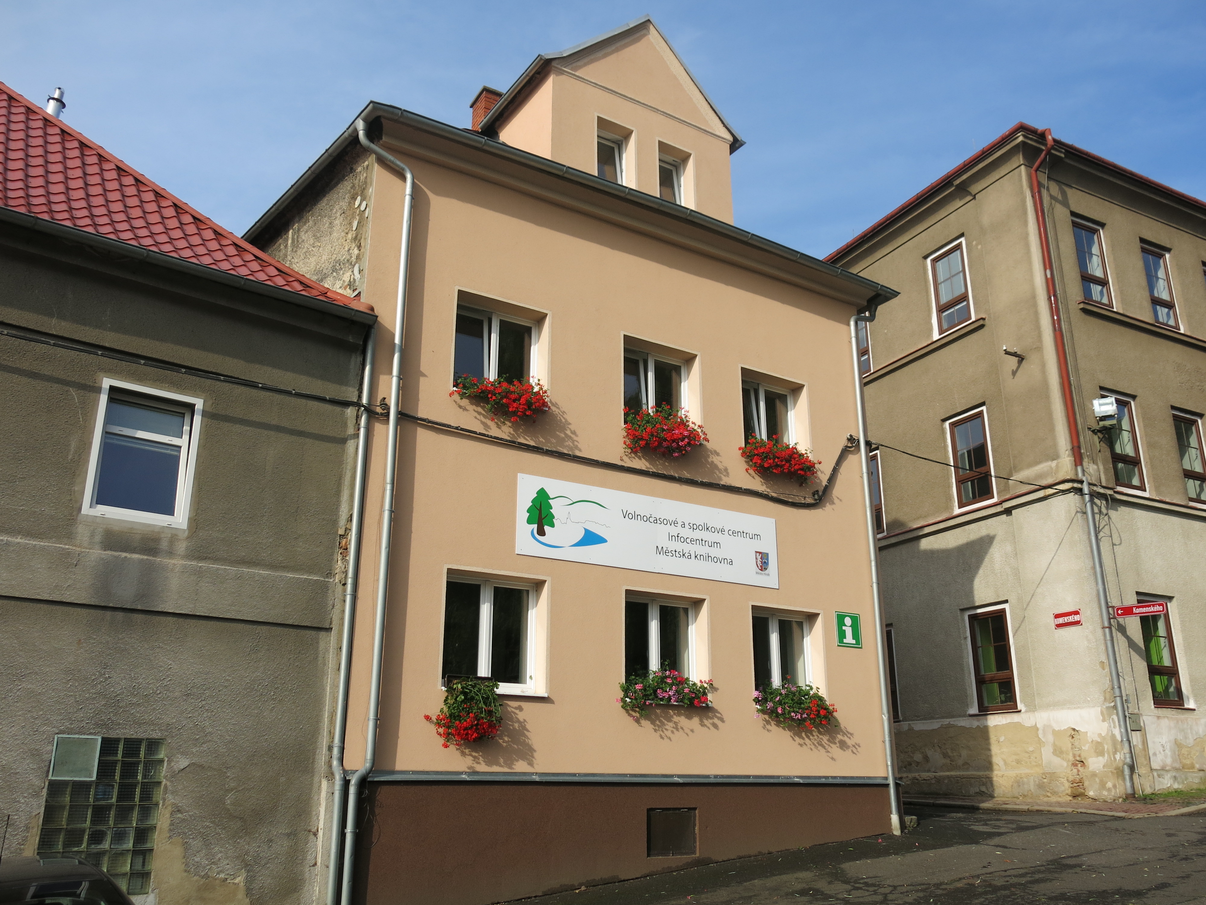 Volnočasové a informační centrum Hrob foto 2