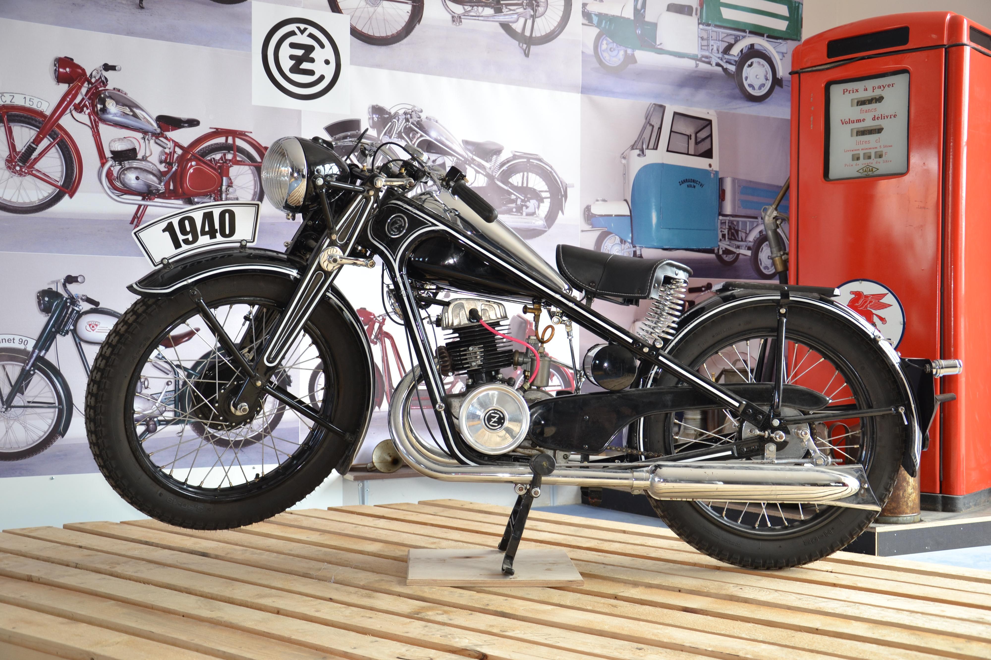 Veterán muzeum motocyklů a traktorů Radovesnice II foto 5