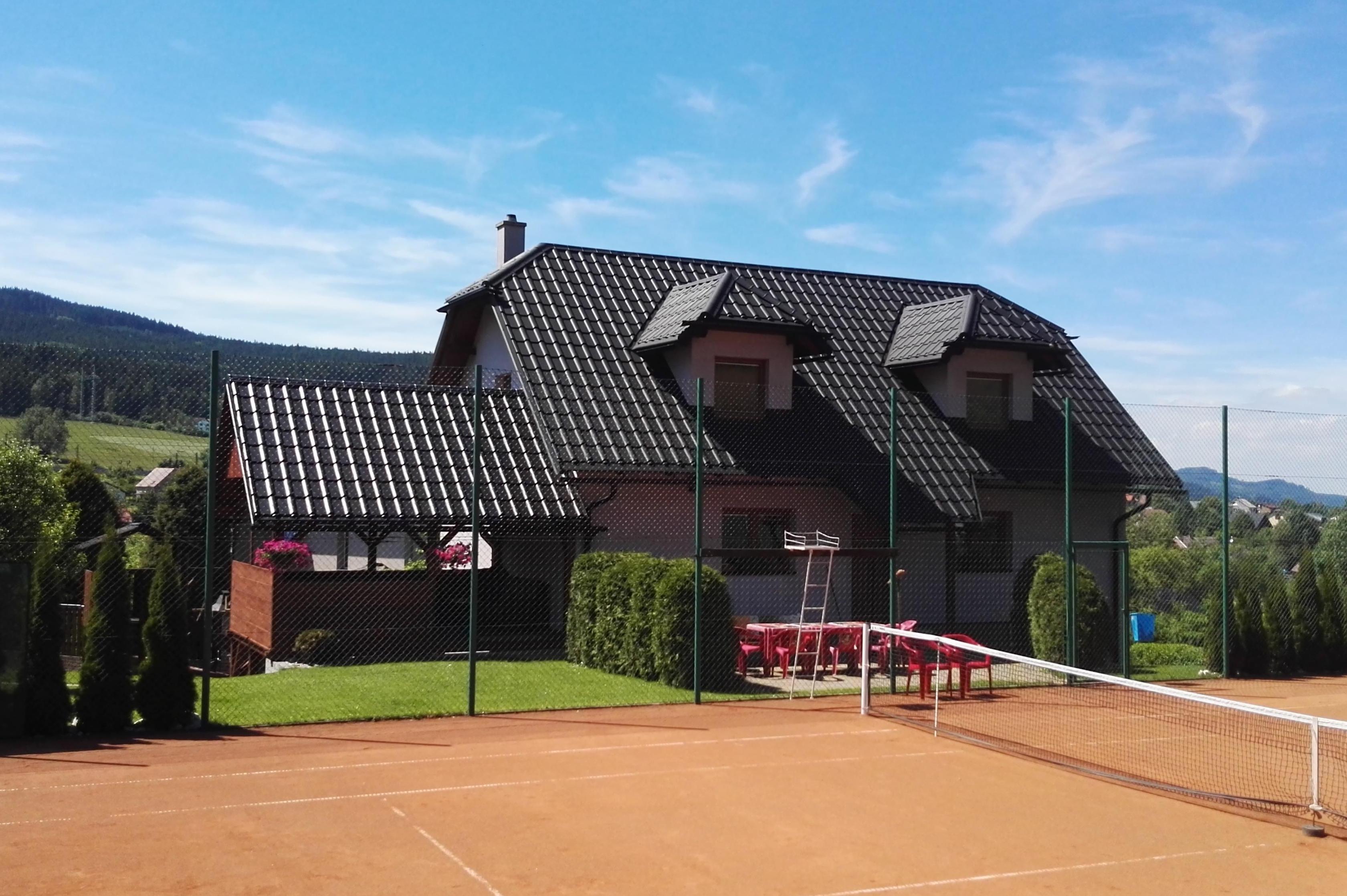 Apartmány u tenisového kurtu