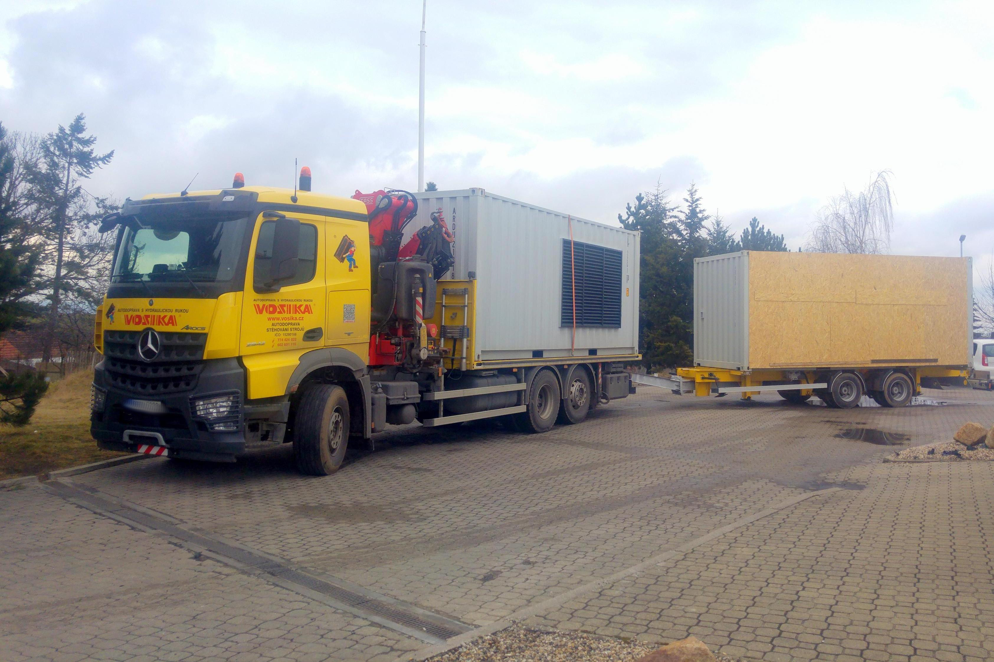 VOSIKA - Stěhování strojů, autodoprava s hydraulickou rukou