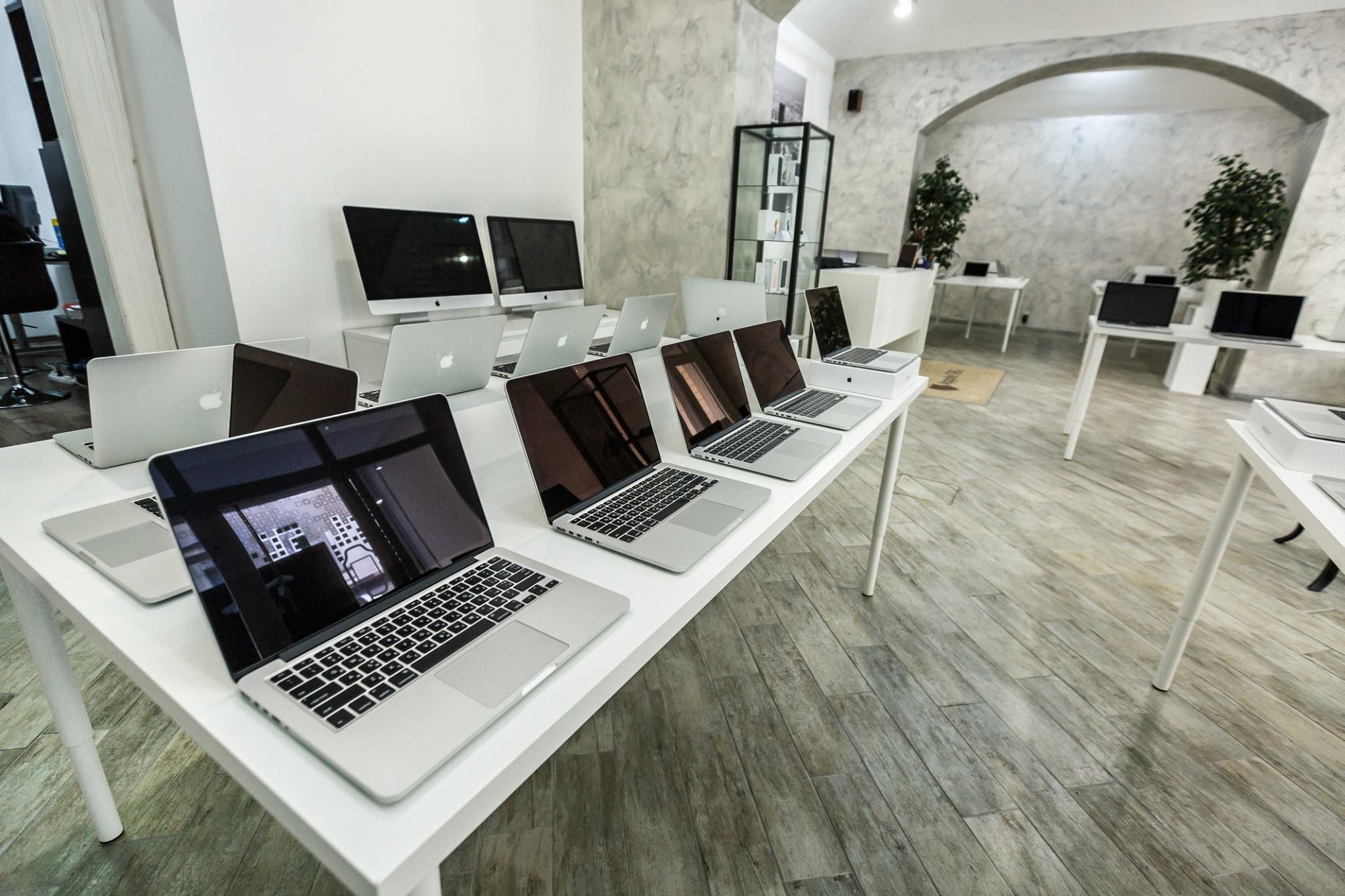AppleTRH.cz foto 2