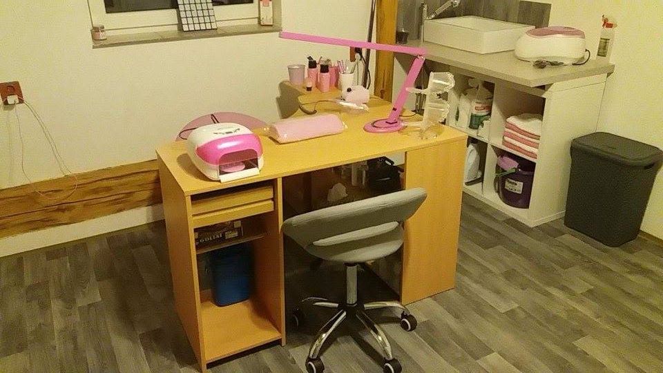 Pink Nails studio foto 4