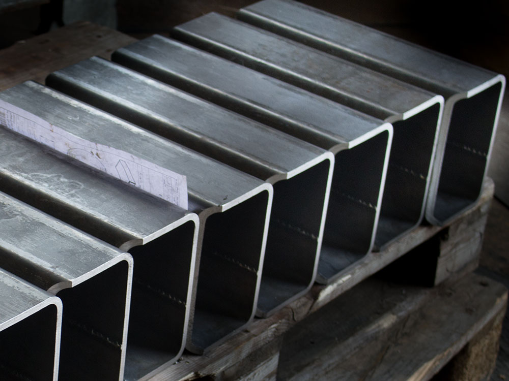 Pavel Kalous - KOVOHUTNÍ foto 2