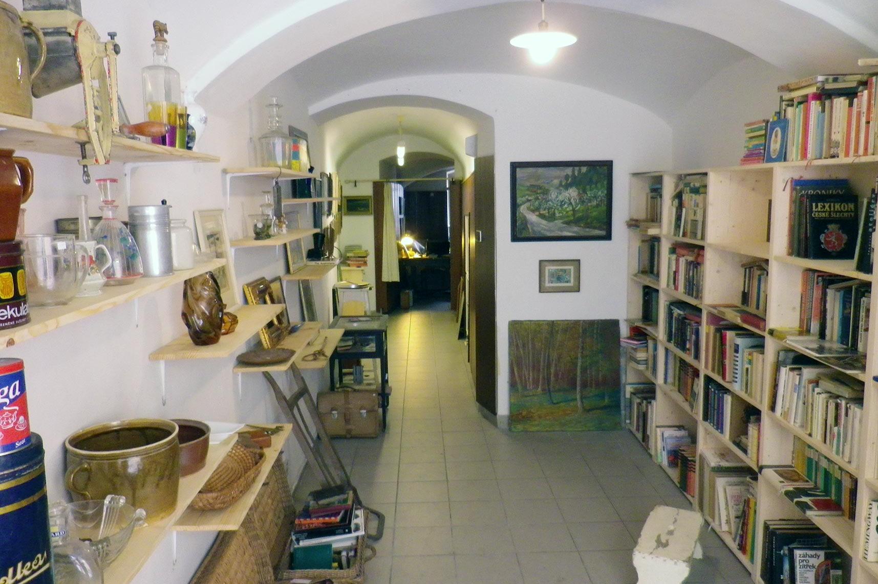 Jiří Dobeš - Antikvariát