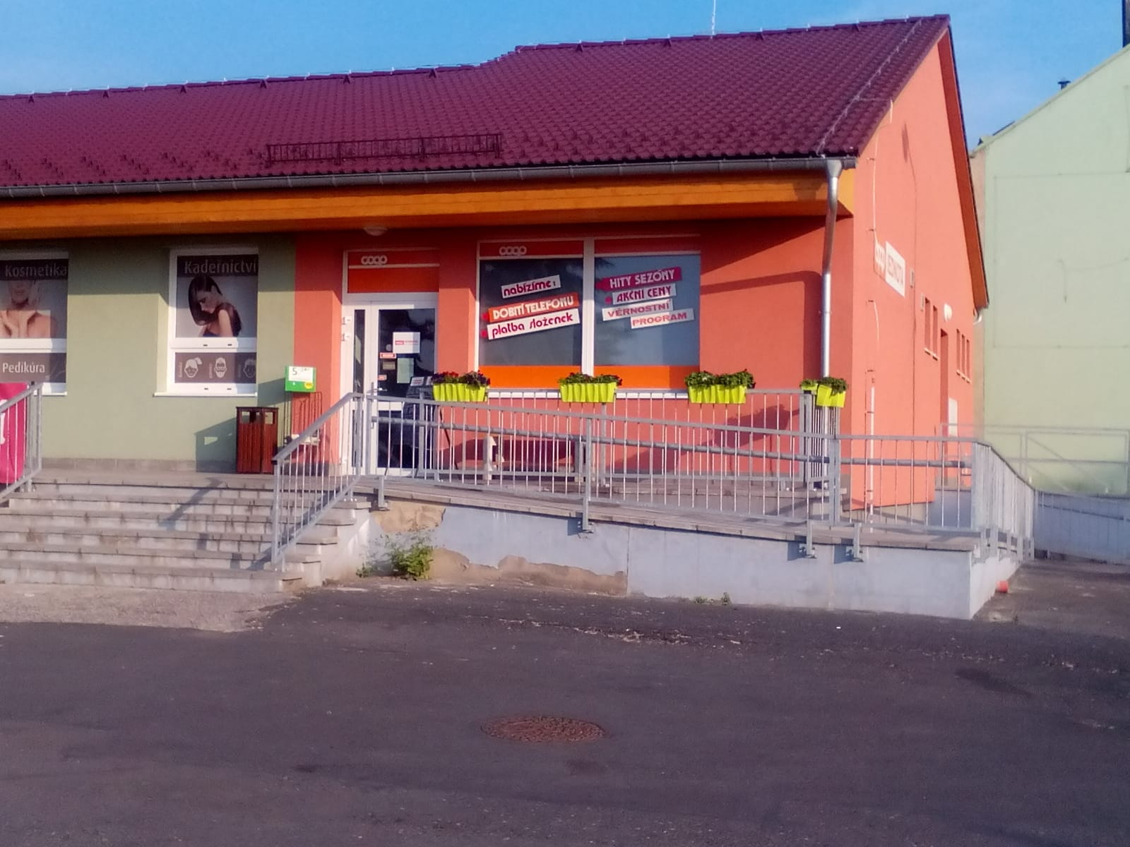 JEDNOTA, spotřební družstvo v Podbořanech - COOP foto 2