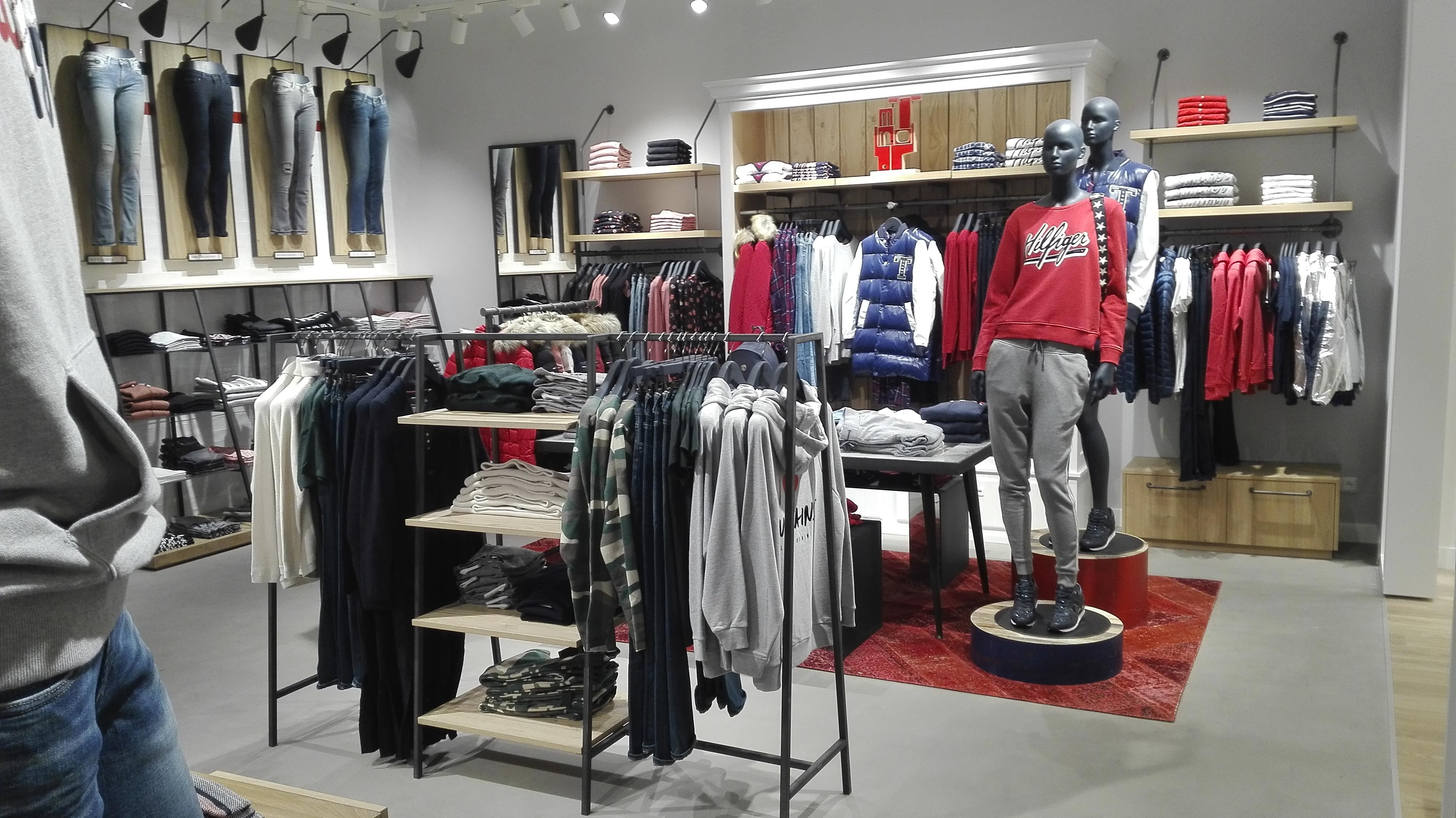 TOMMY HILFIGER - NELTEX cz foto 2